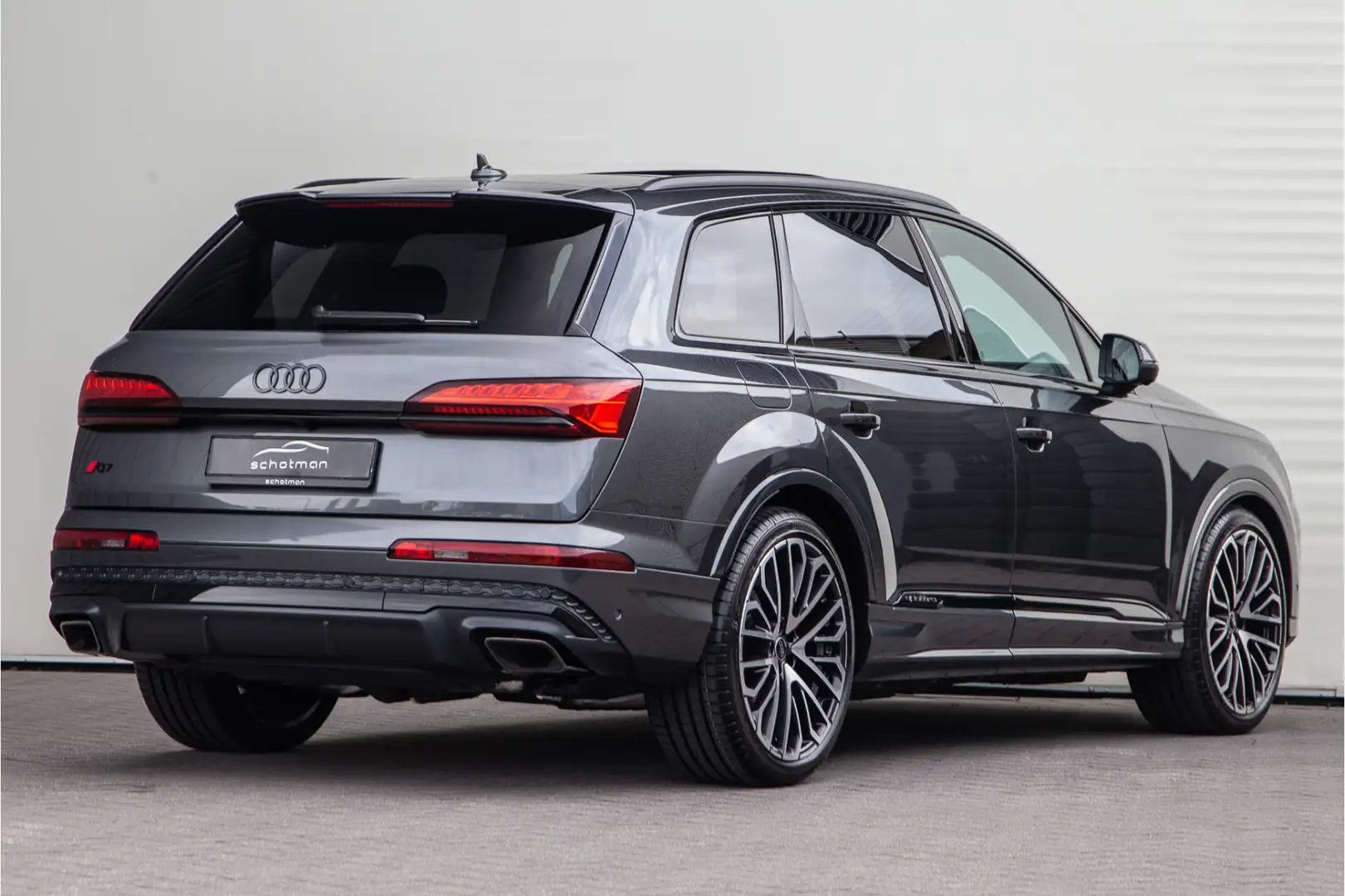 Audi Q7 60 TFSI e quattro Competition Facelift 4Wielsturin Gris - 2