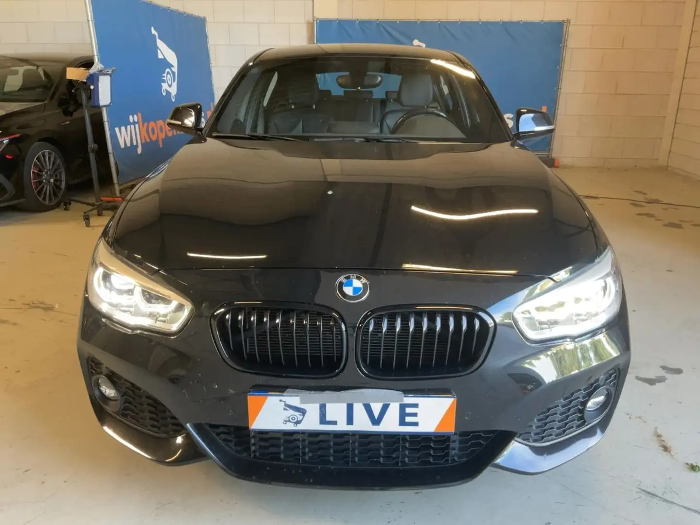 BMW 118 118d Aut. Edition M Sport NAVI PROF KAMERA LED PDC Schwarz - 2