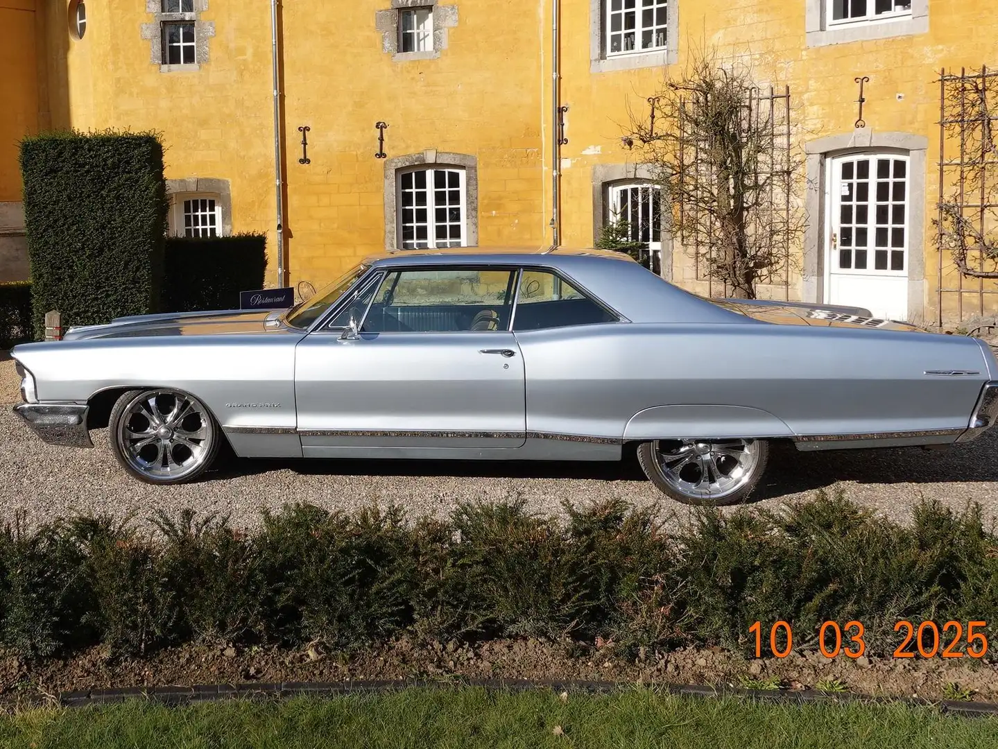 Pontiac Grand-Prix Grand-Prix "pillarless coupe" Blau - 1