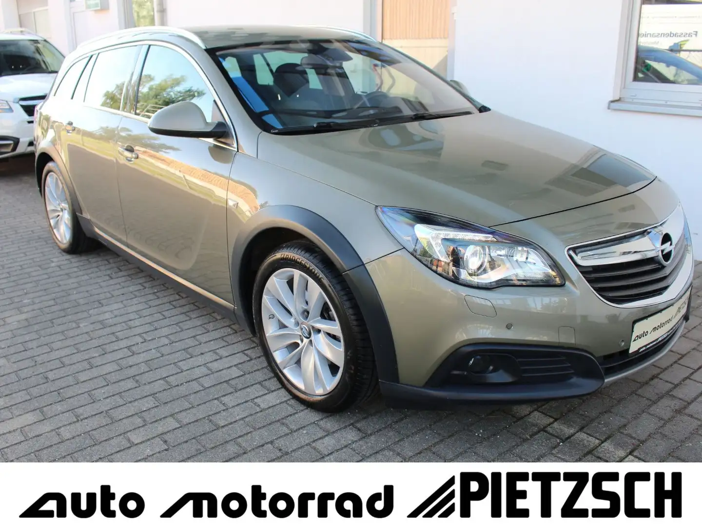Opel Insignia Country Tourer 1.6 SIDI AHK Navi SHZ ZV Beige - 1