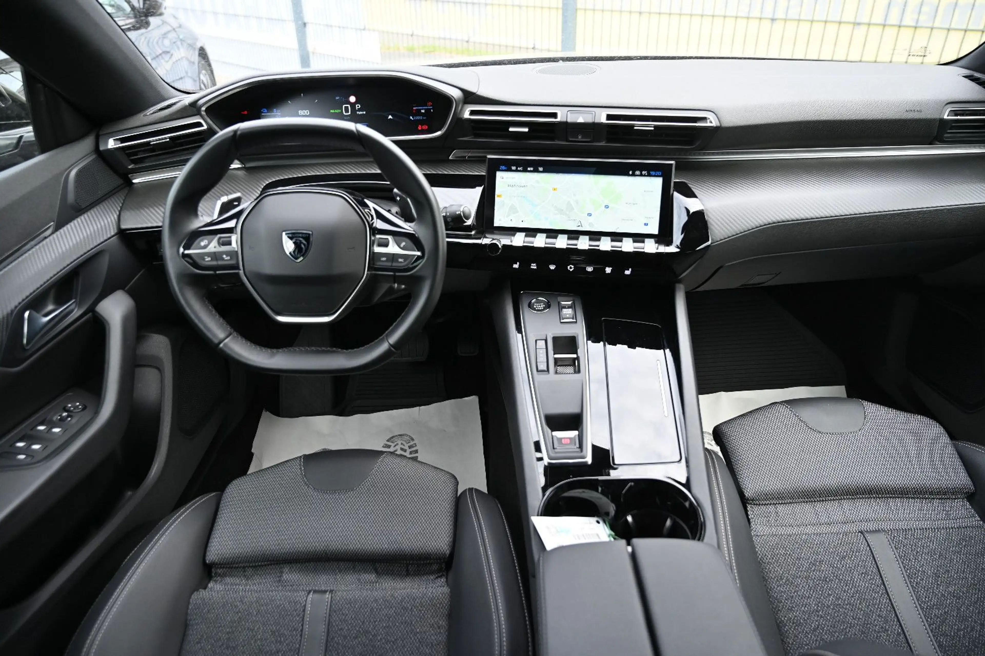 Peugeot 508 SW Hybrid 225 Allure LED NAVI Leder 1.Hd — photo 9