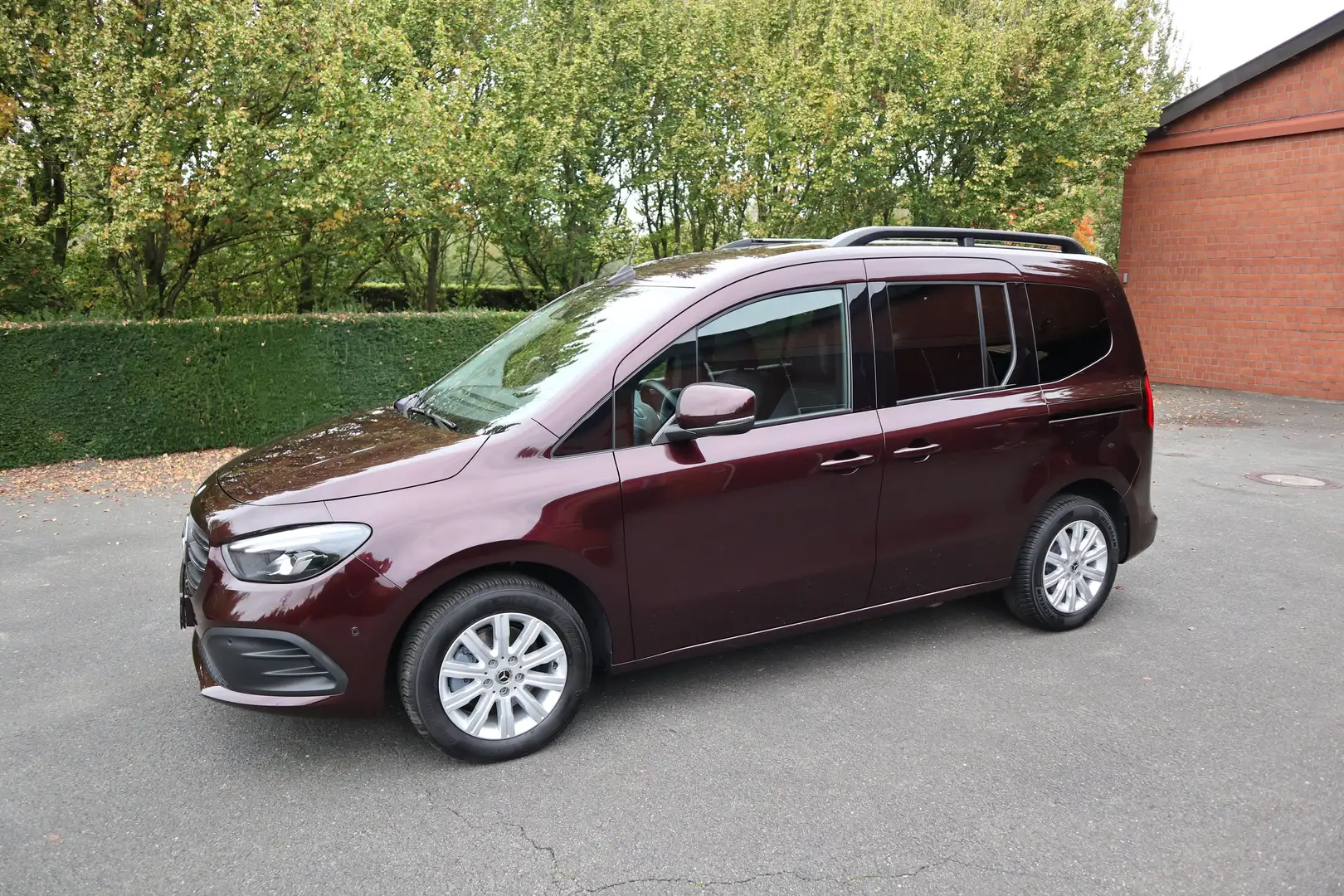 Mercedes-Benz T-Class 180 Edition*rollstuhlgerecht*Wenderampe*5.Sitzerr Rood - 2