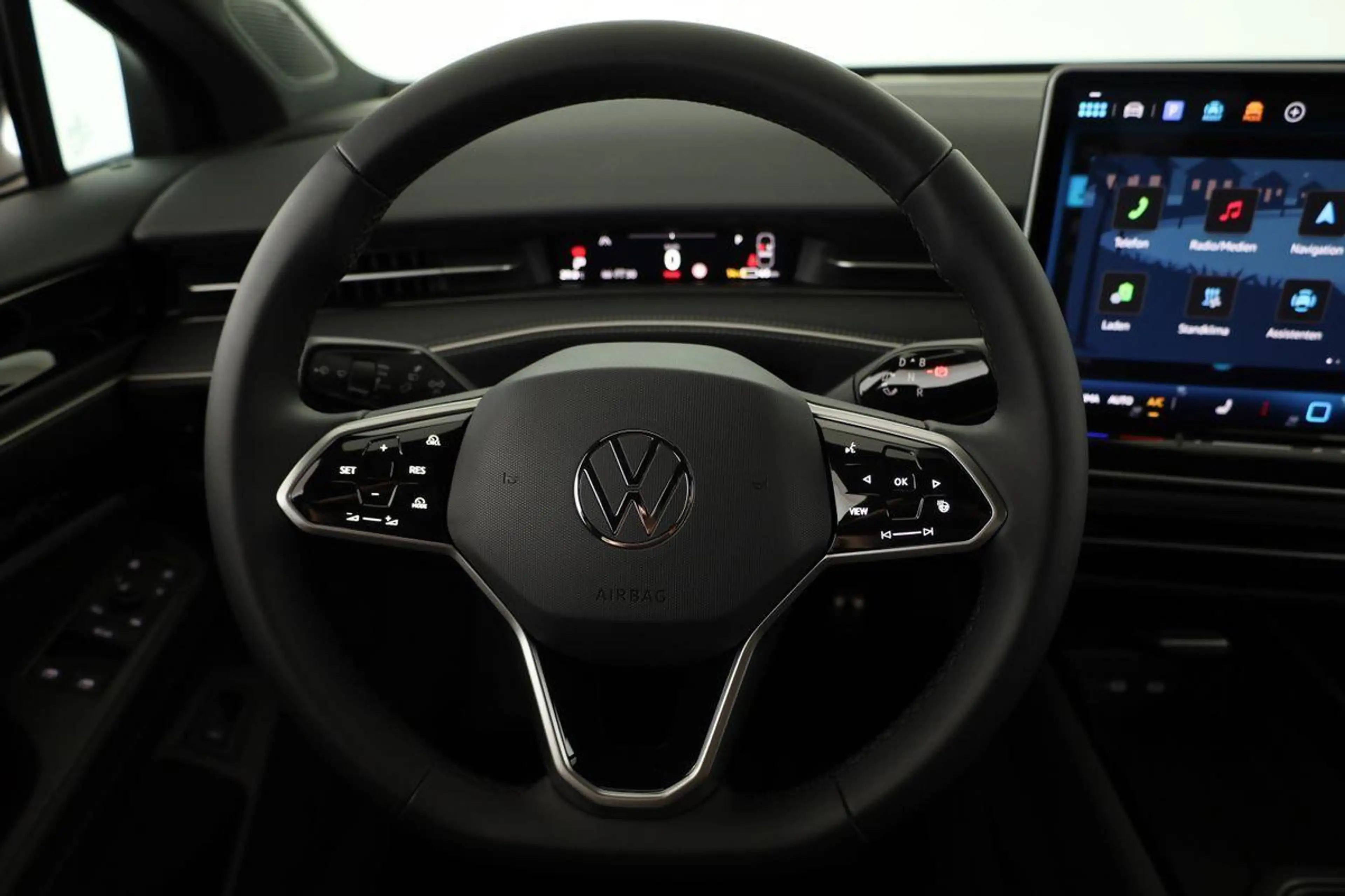 Volkswagen ID.7 Pro 210 kW Black, AHK, HuD, IQ.Light, IQ.Drive,... — photo 5