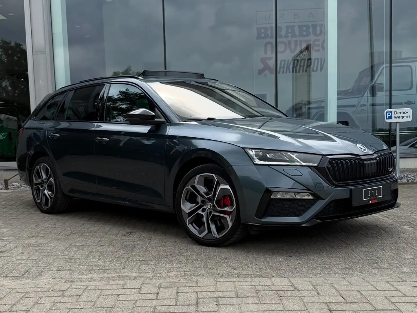 Skoda Octavia Octavia Combi 1.4 TSI iV DSG RS - 1