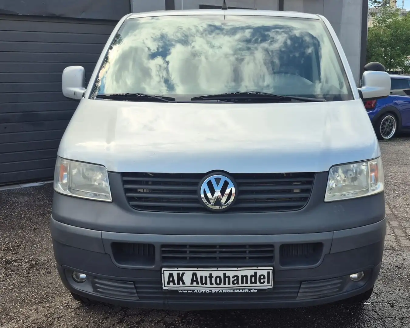 Volkswagen T5 Transporter Aut. Klima StandH Neu Tüv&Service Silber - 2