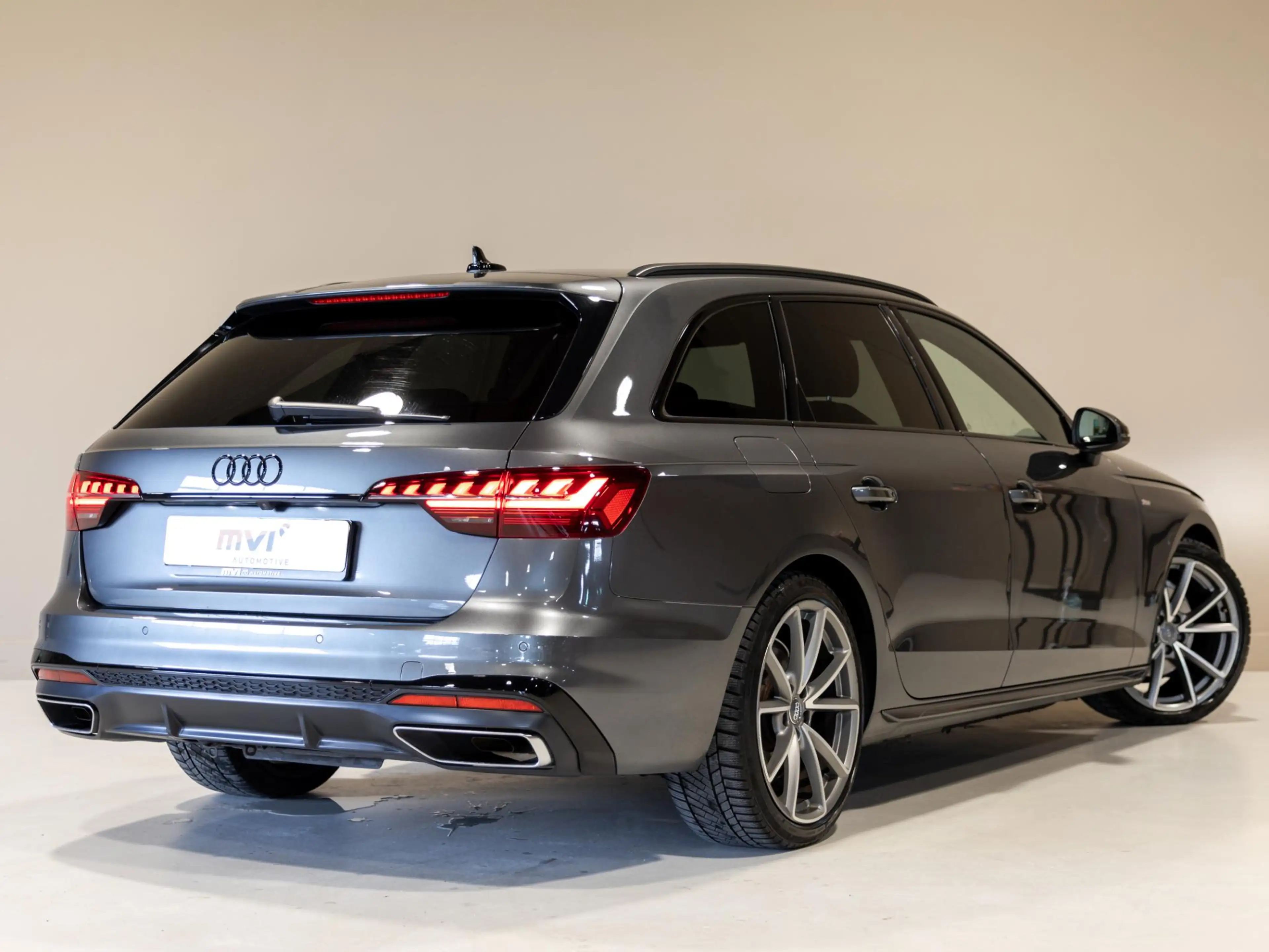 Audi A4 Avant 35 TFSI S-Line edition / 150pk / NAP / Panor — photo 2