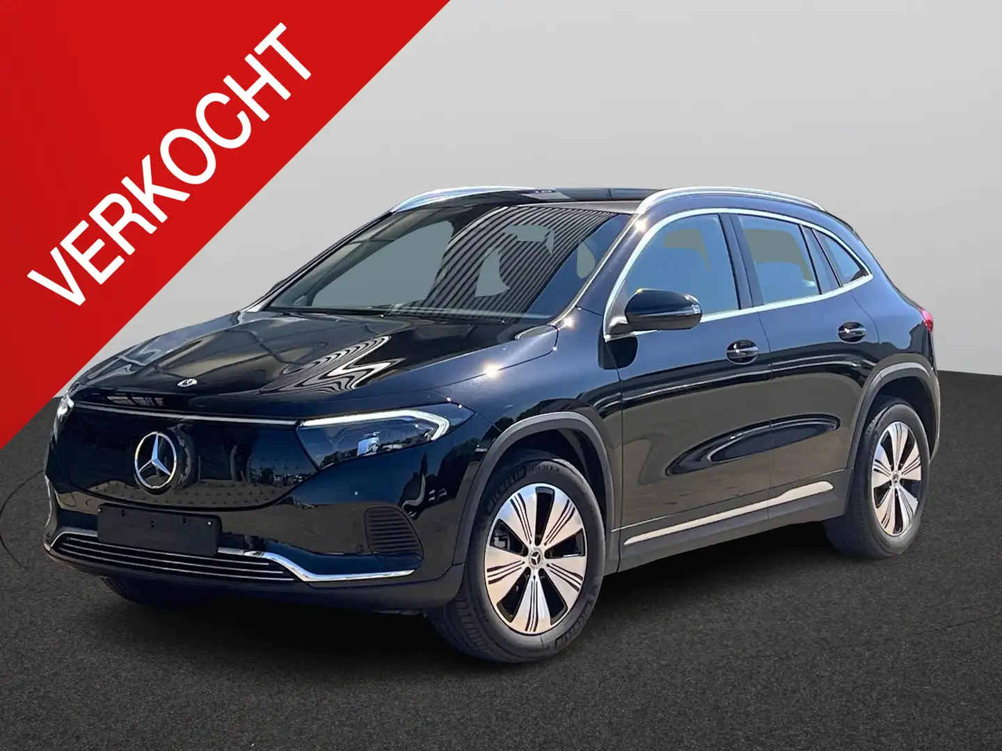 Mercedes-Benz EQA 300 4MATIC Luxury Line Noir - 1