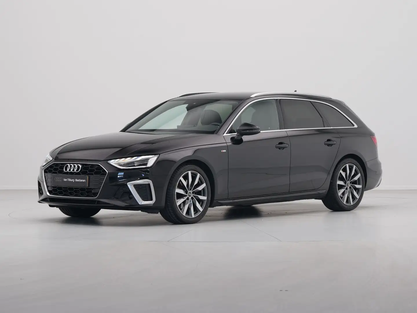 Audi A4 Avant 35 150pk TFSI S edition S Line Navigatie Acc Zwart - 2