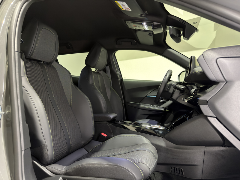 Peugeot e-2008 EV Allure 54 kWh | Wordt verwacht! — photo 13
