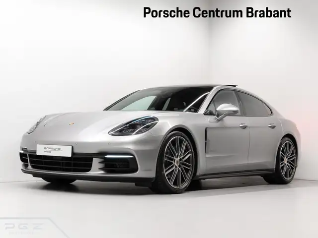 Porsche Panamera 4S