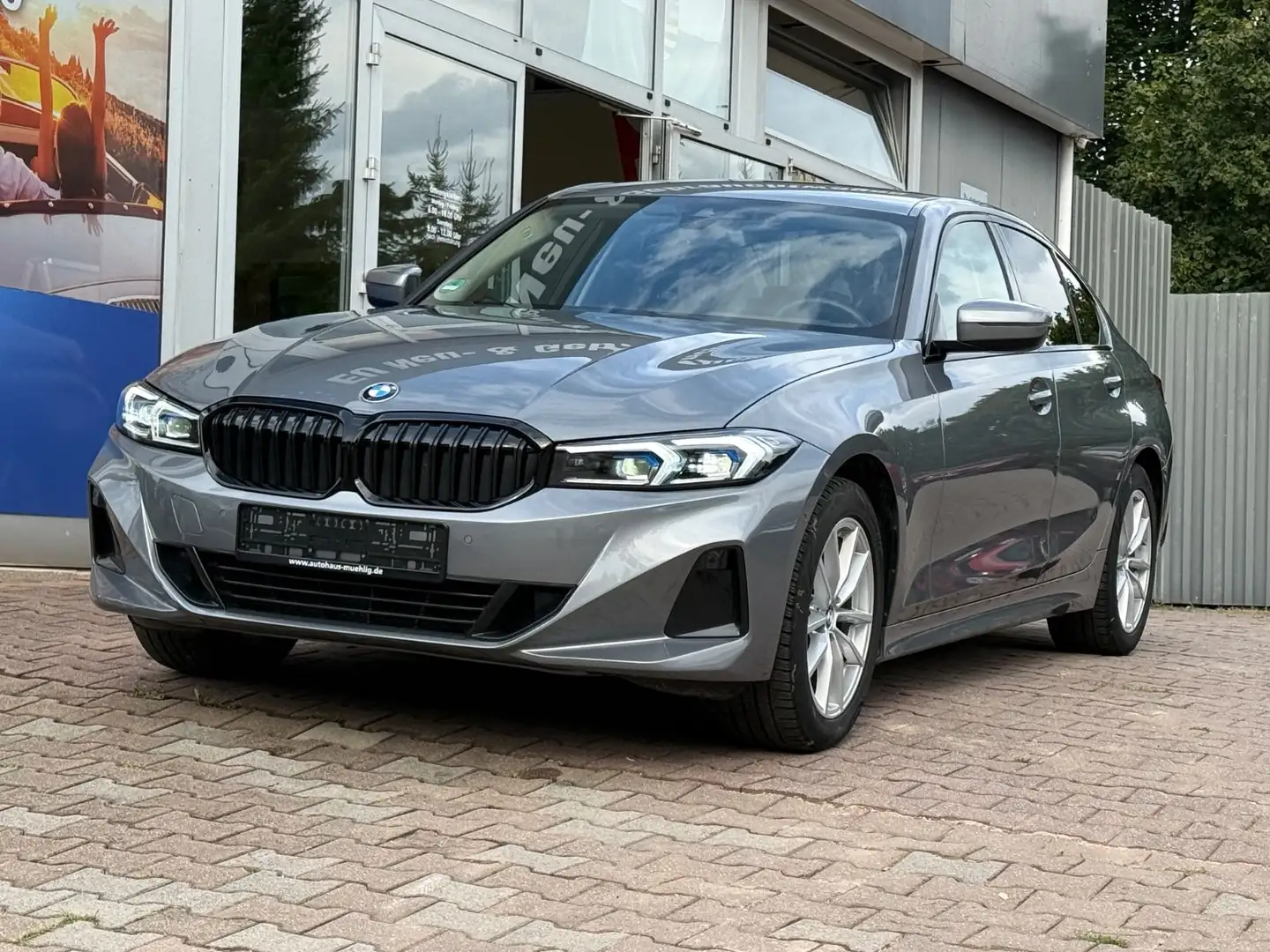 BMW 318 Baureihe 3 Lim. 318 i Gris - 1