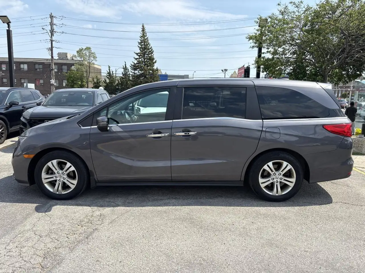 Honda Odyssey снимка Honda Odyssey