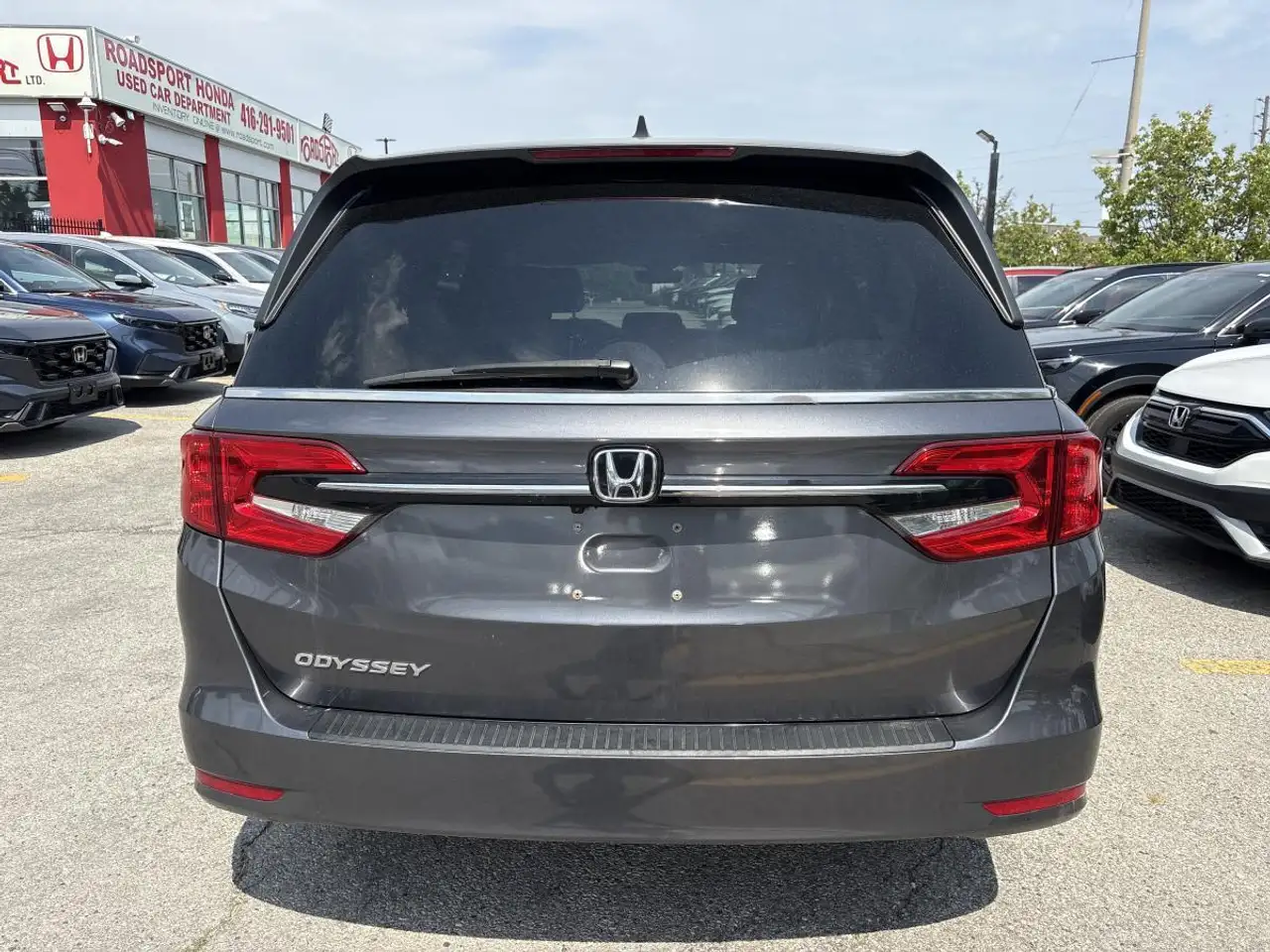 Honda Odyssey снимка Honda Odyssey