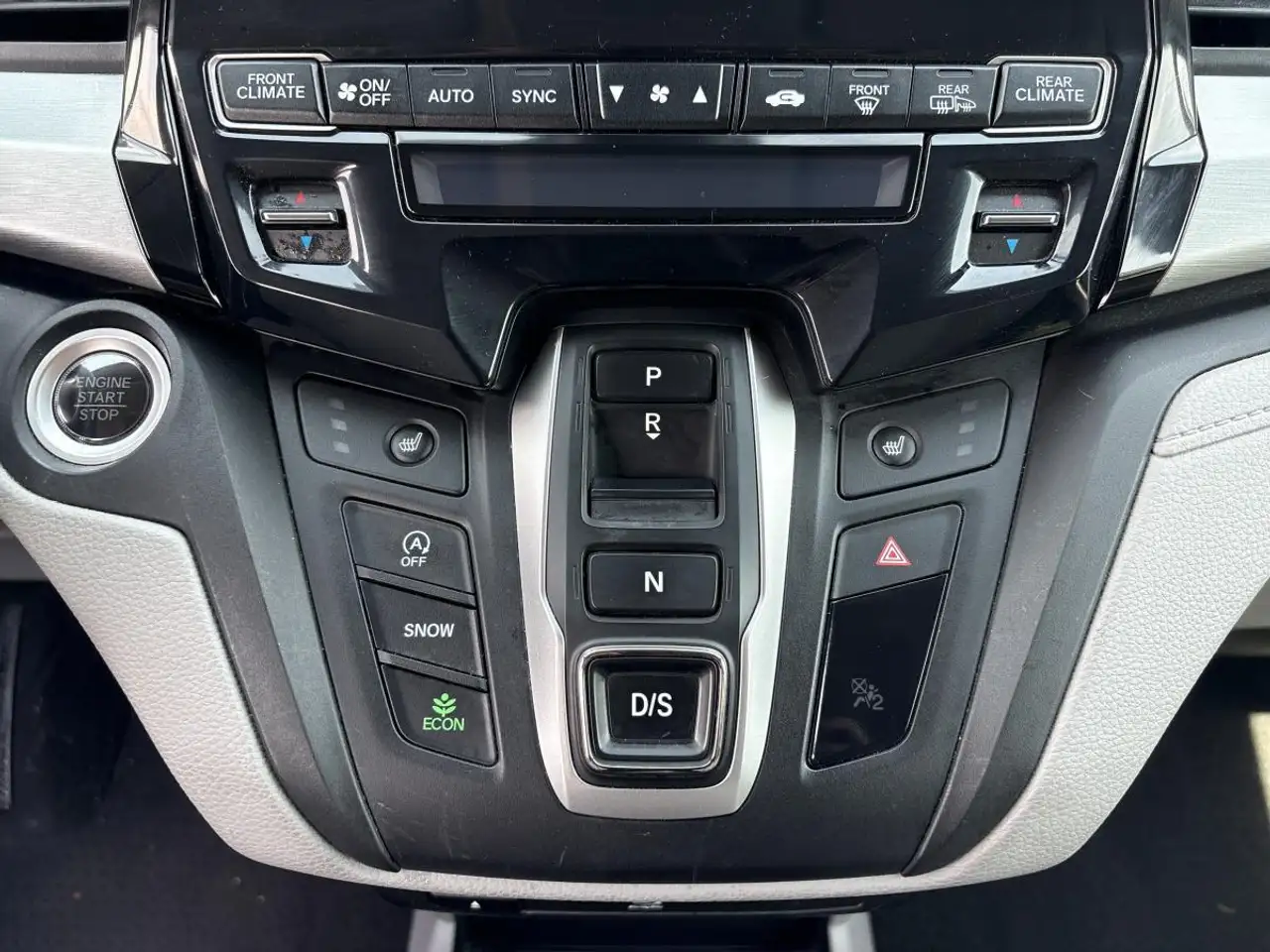 Honda Odyssey снимка Honda Odyssey