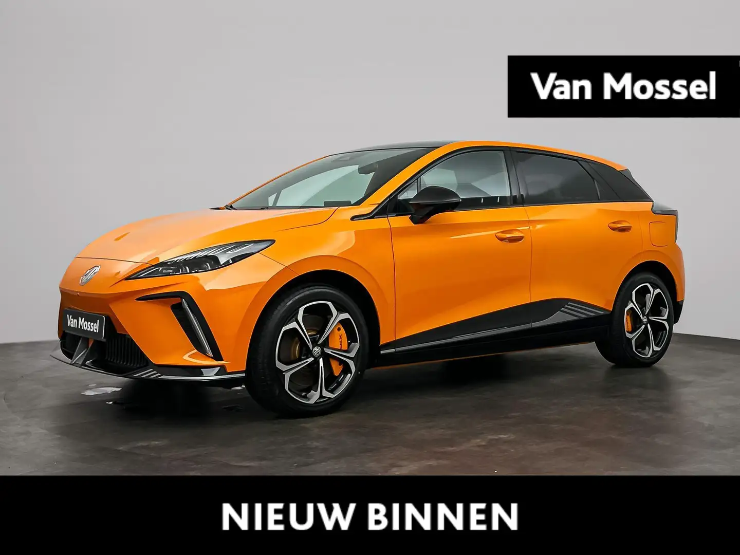 MG MG4 Electric AWD XPOWER 64 kWh Super Voordeel – OP = O Orange - 1