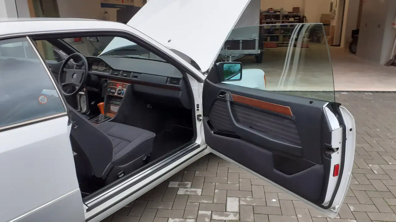 Mercedes-Benz CE 230 W 124 Coupe, foto 12