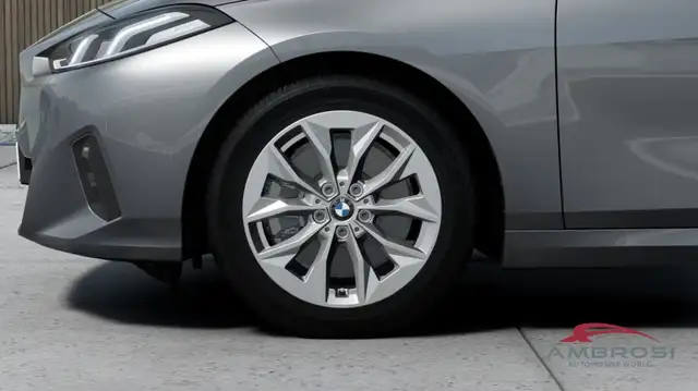 BMW 2 Series view 8