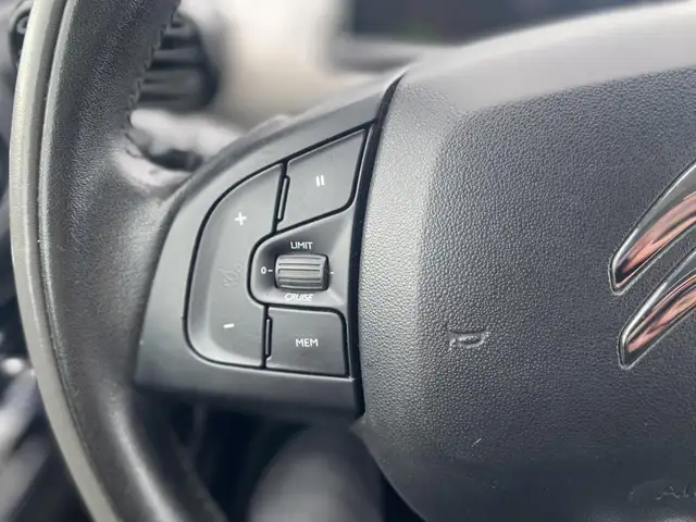 Citroen C4 Cactus view 9