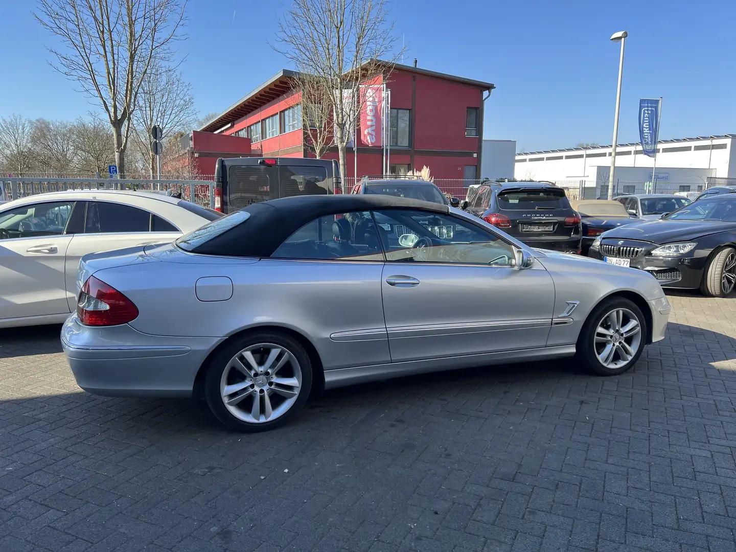 Mercedes-Benz CLK 200 Cabrio Kompressor Automatik Avantgarde - 2