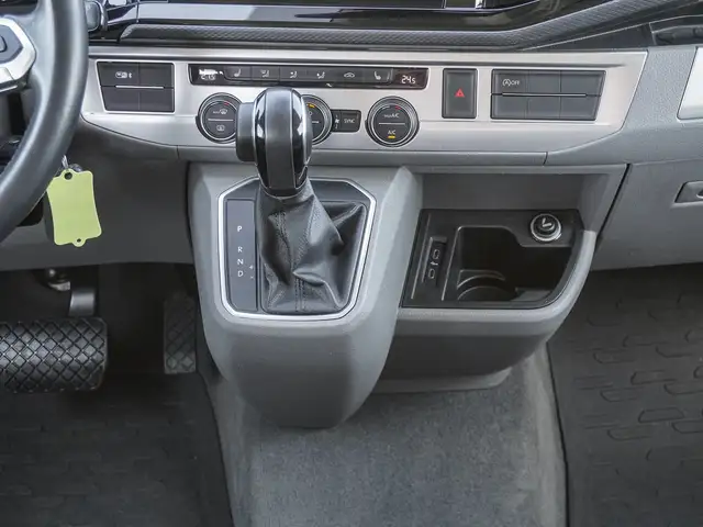 Volkswagen California view 12