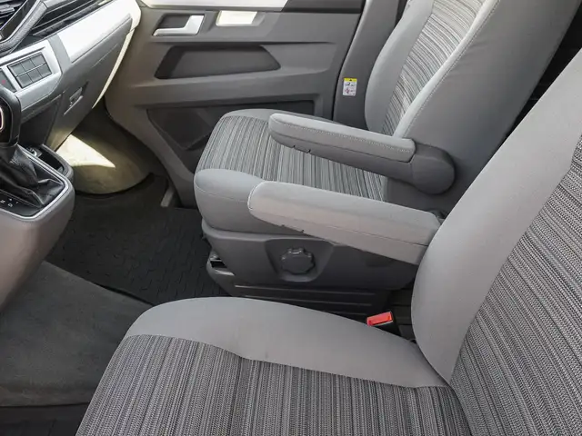 Volkswagen California view 13