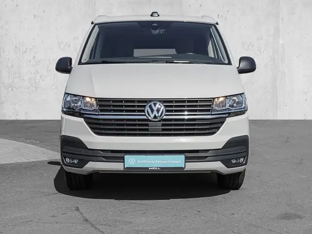 Volkswagen California view 3