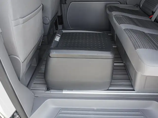 Volkswagen California view 15