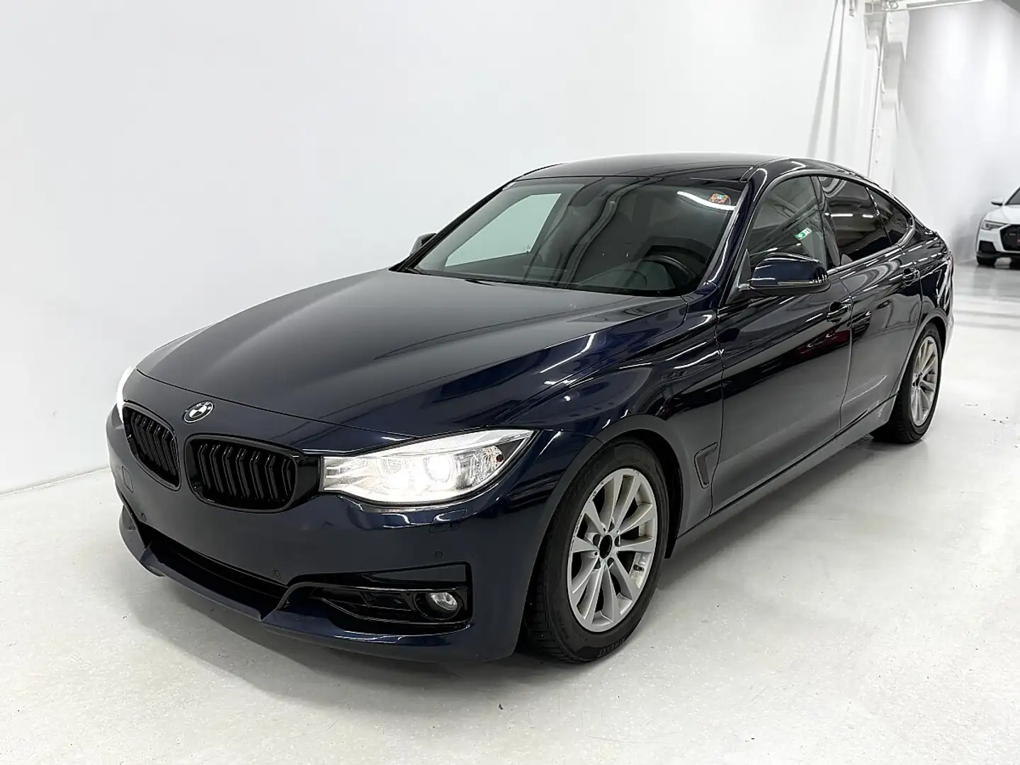 BMW 320 d xDrive Gran Turismo Aut. AHK NAVI HÄNDLERFAHR... Blau - 2