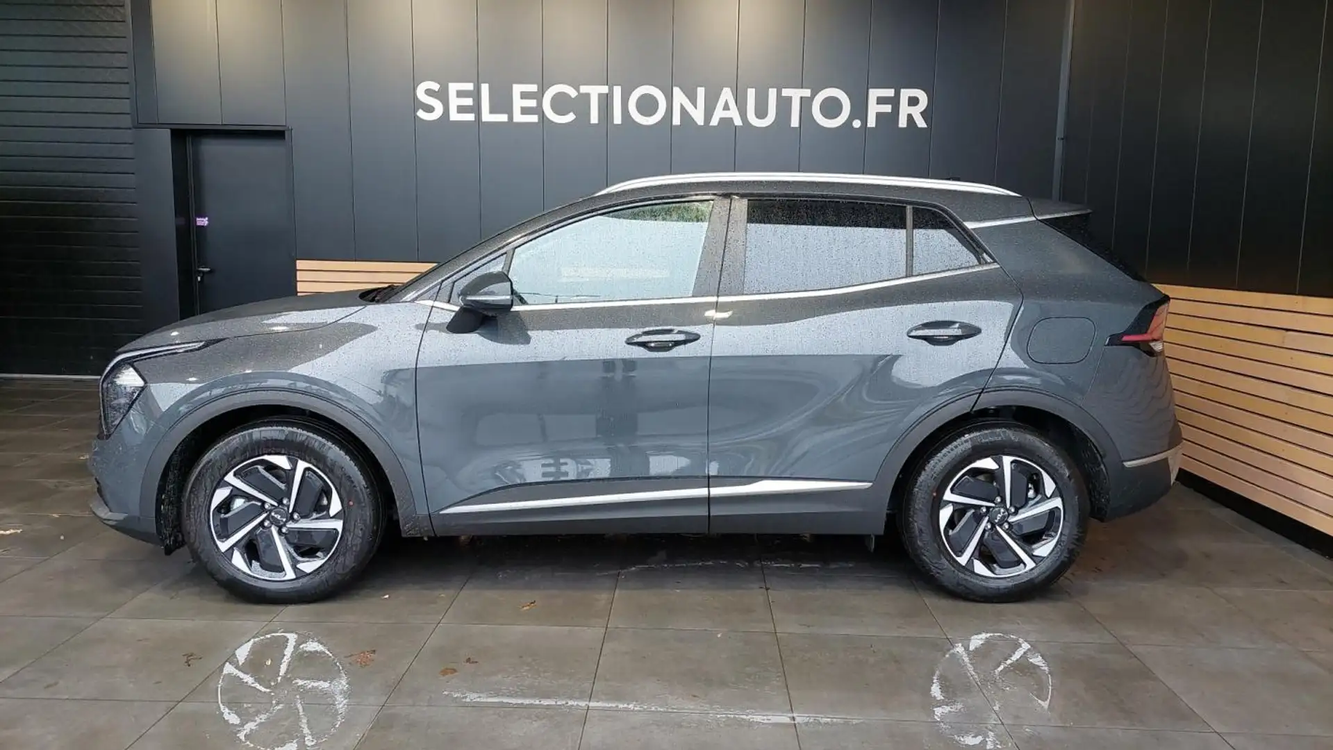 Kia Sportage V 1.6 T-GDI 150 MHEV DCT7 ACTIVE - 2