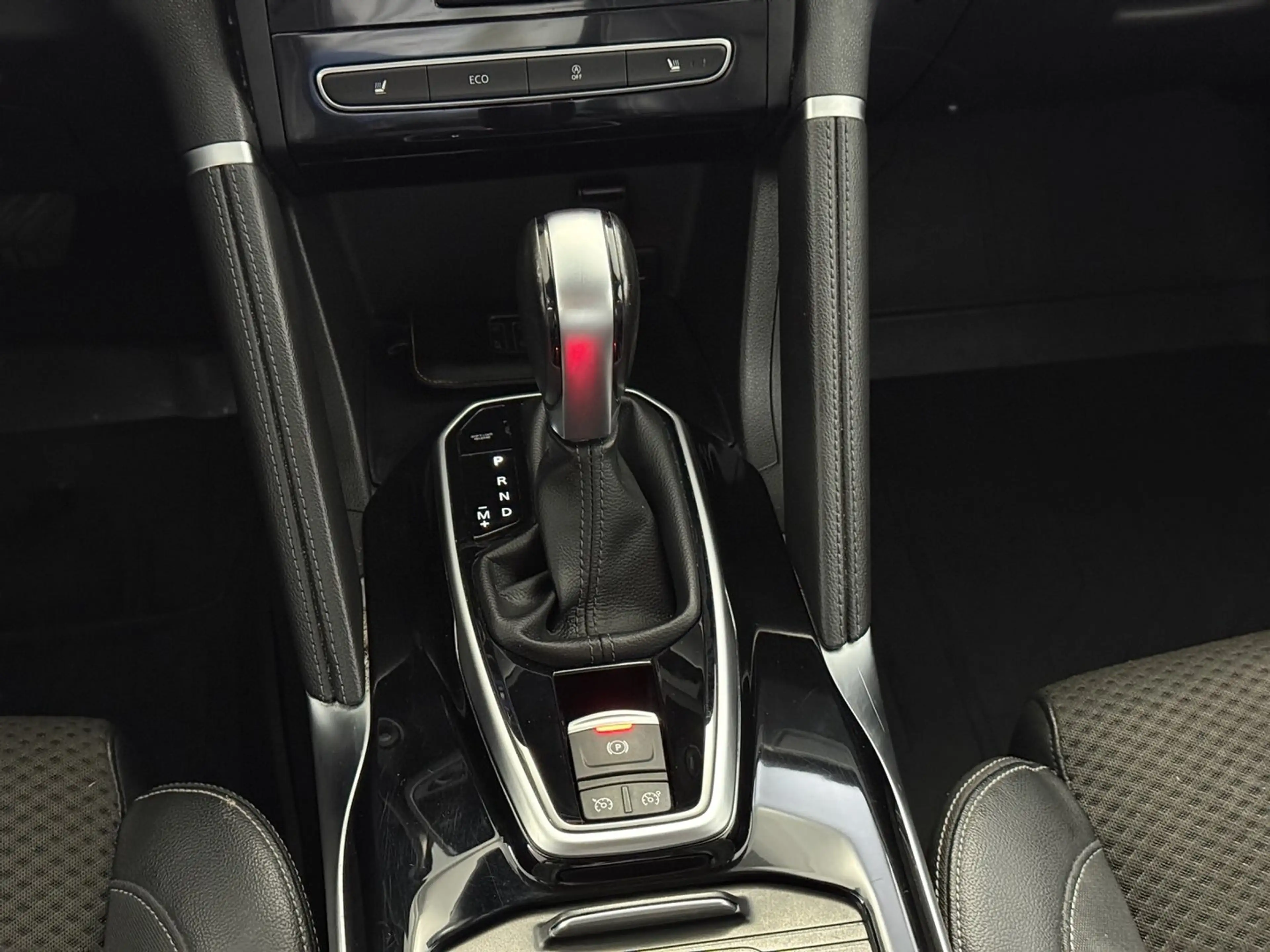 Renault Koleos Zen — photo 12