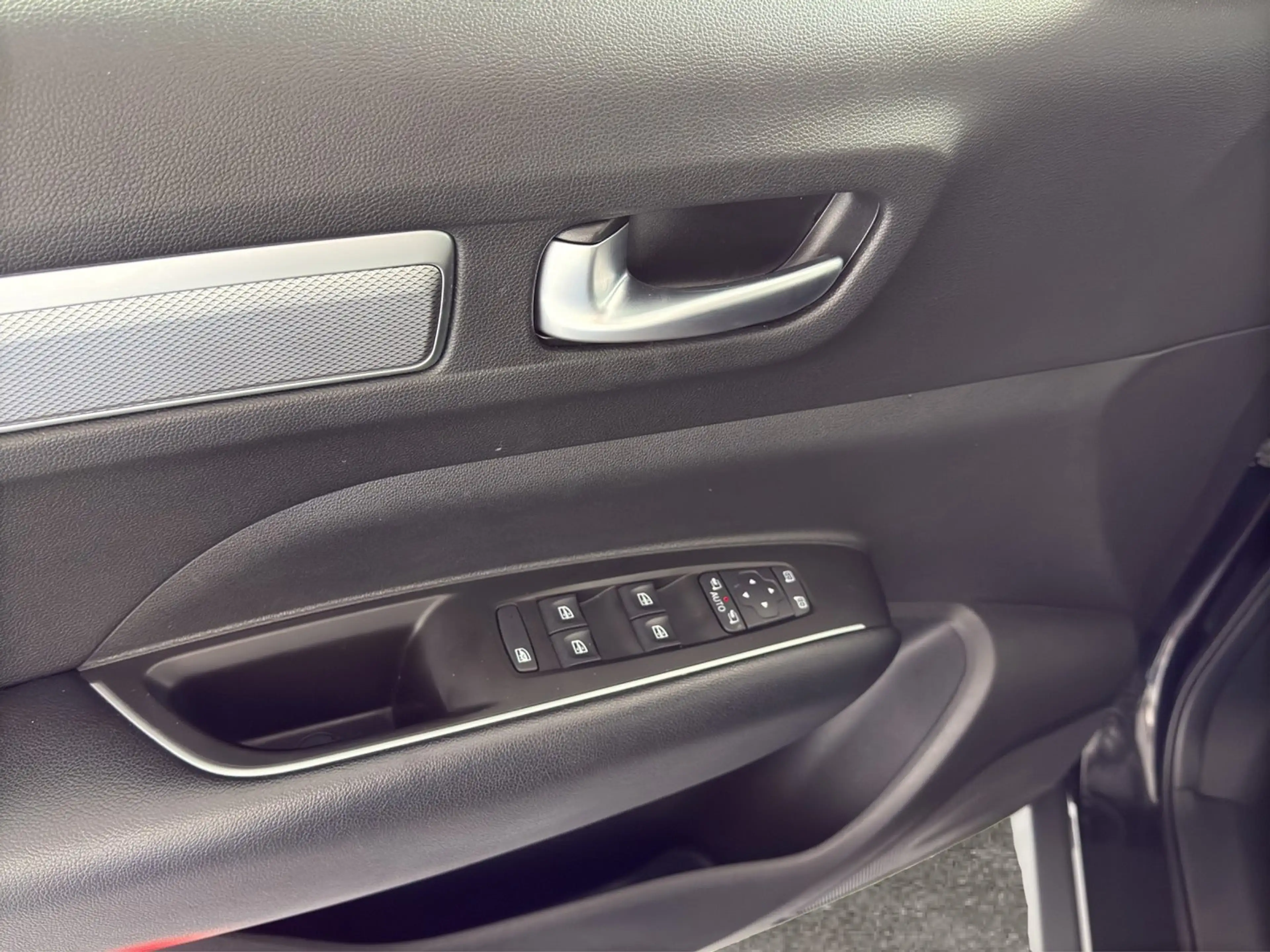 Renault Koleos Zen — photo 14