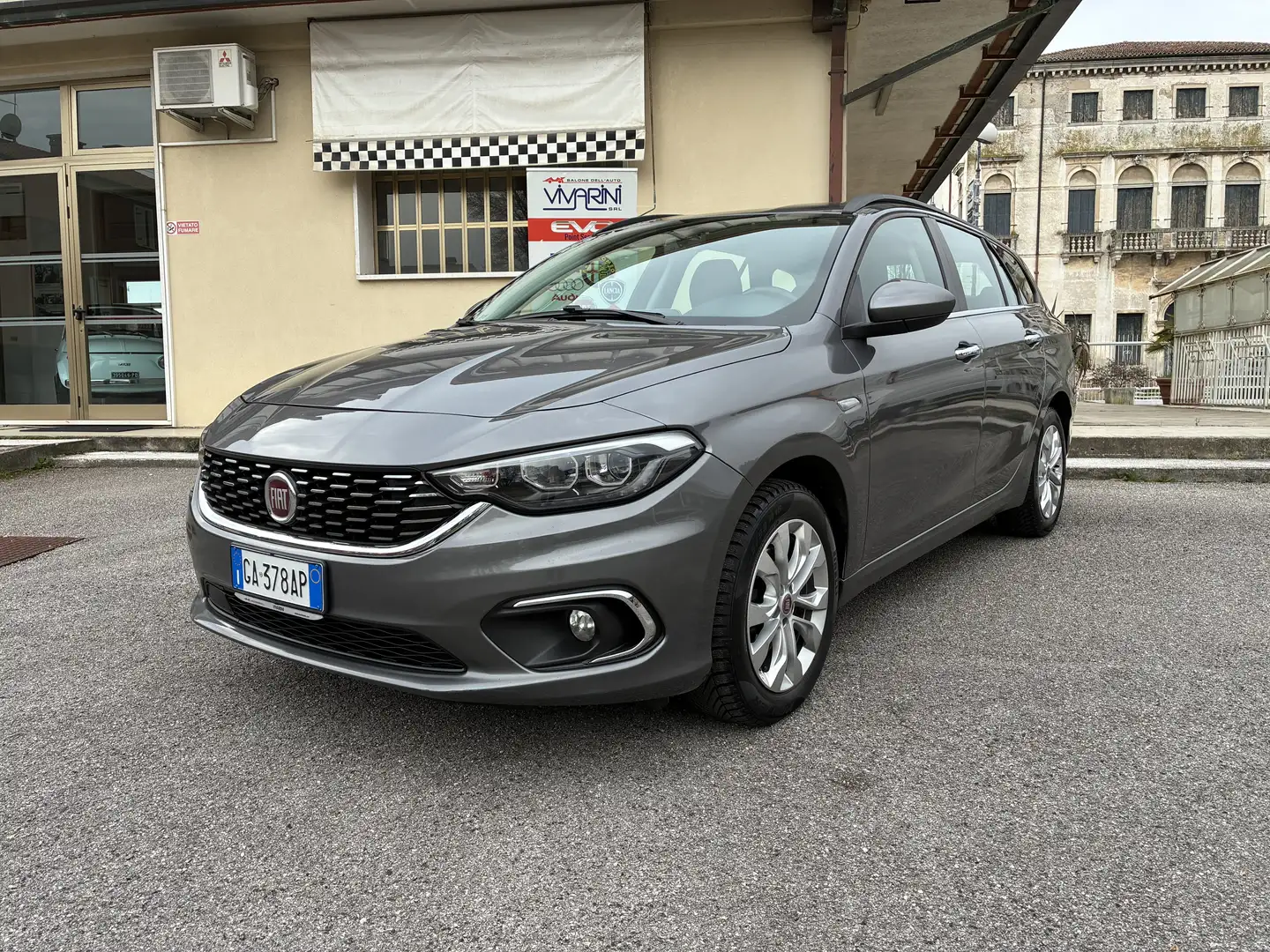 Fiat Tipo 1.6 MJT 120 CV DCT SW *CARPLAY - NAVI - SENSORI* Grau - 1