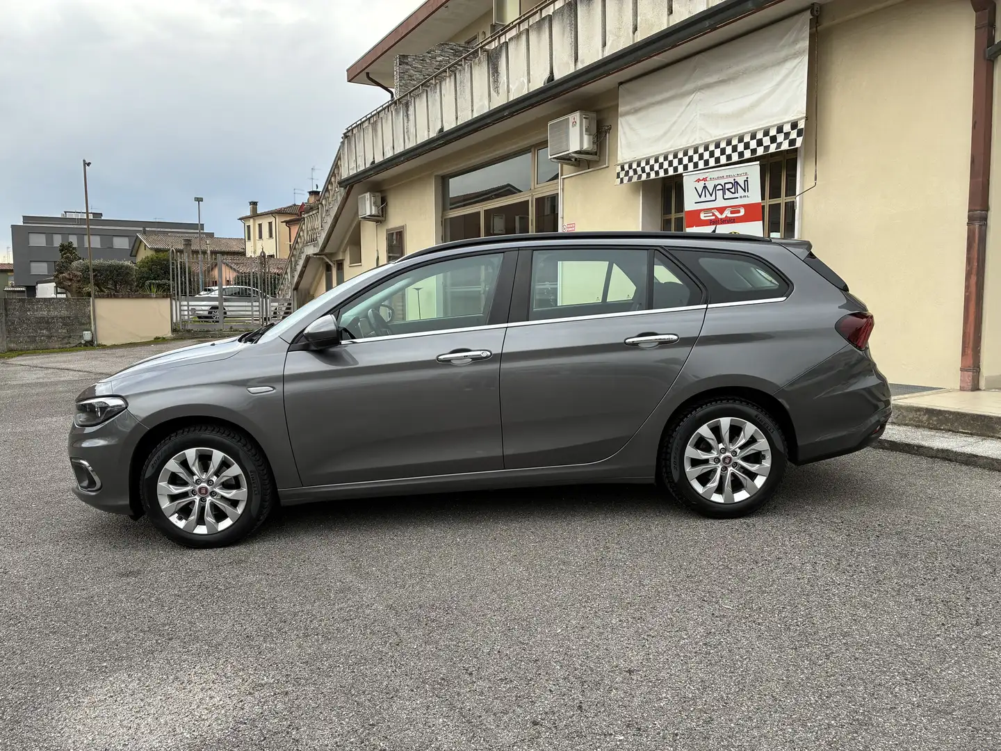 Fiat Tipo 1.6 MJT 120 CV DCT SW *CARPLAY - NAVI - SENSORI* Grau - 2