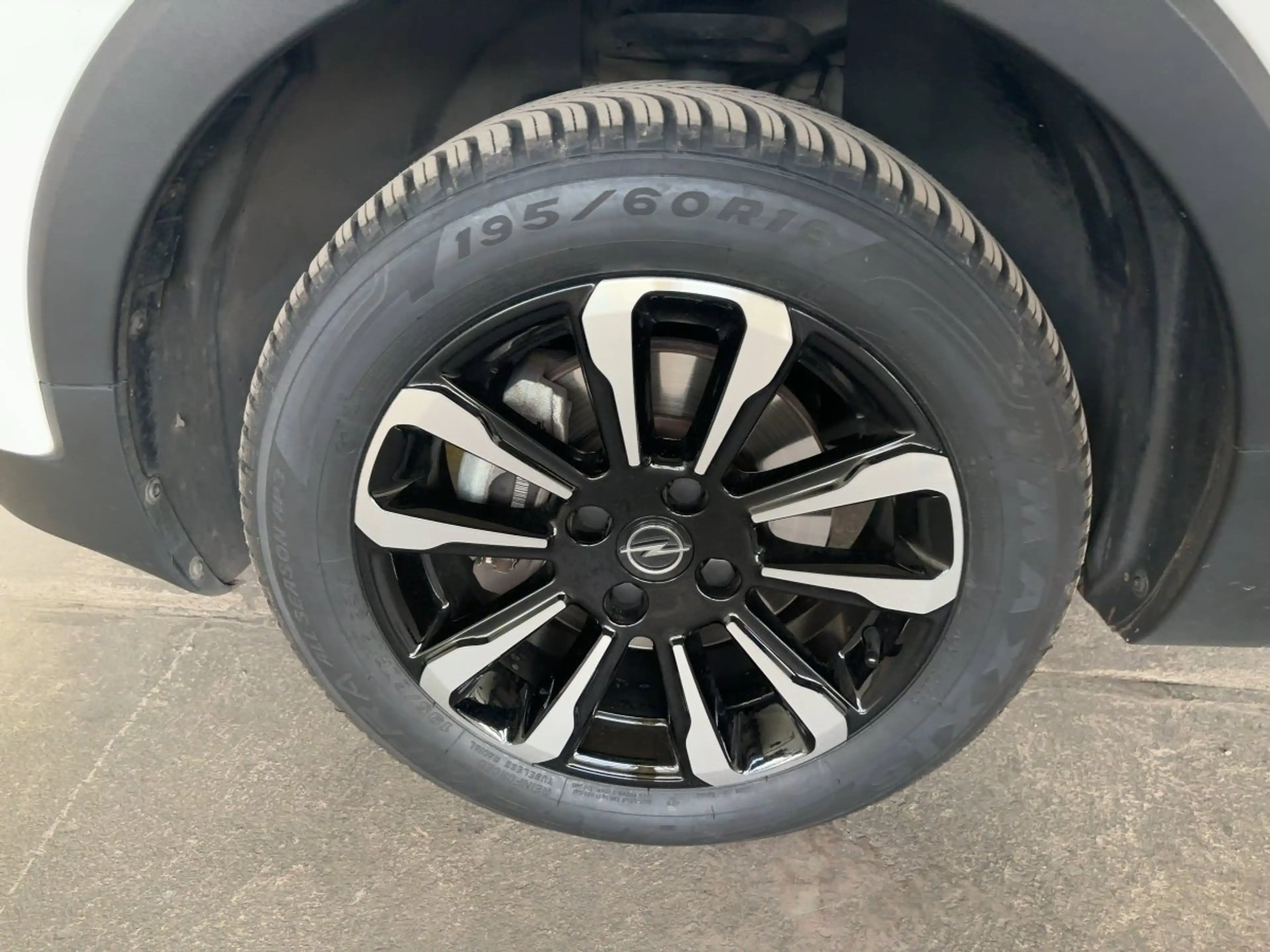 Opel Crossland Elegance LED+Kamera+Winterpaket — photo 14