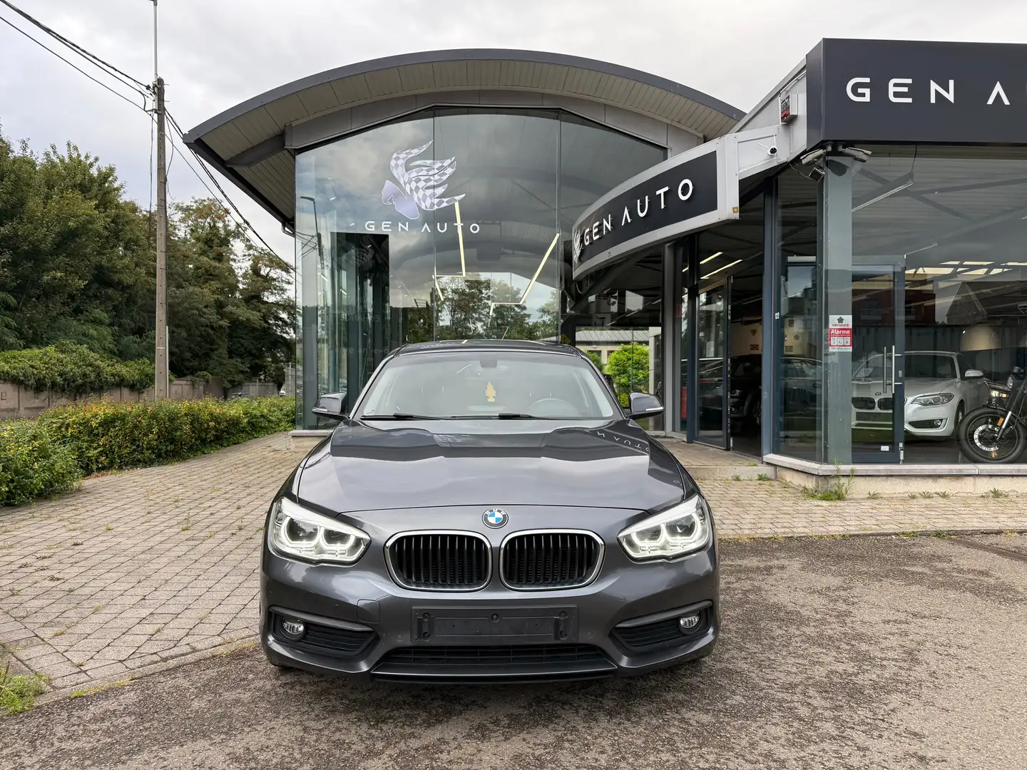 BMW 116 EfficientDynamics Edition GPS Cuir Siege chauff. Gris - 2