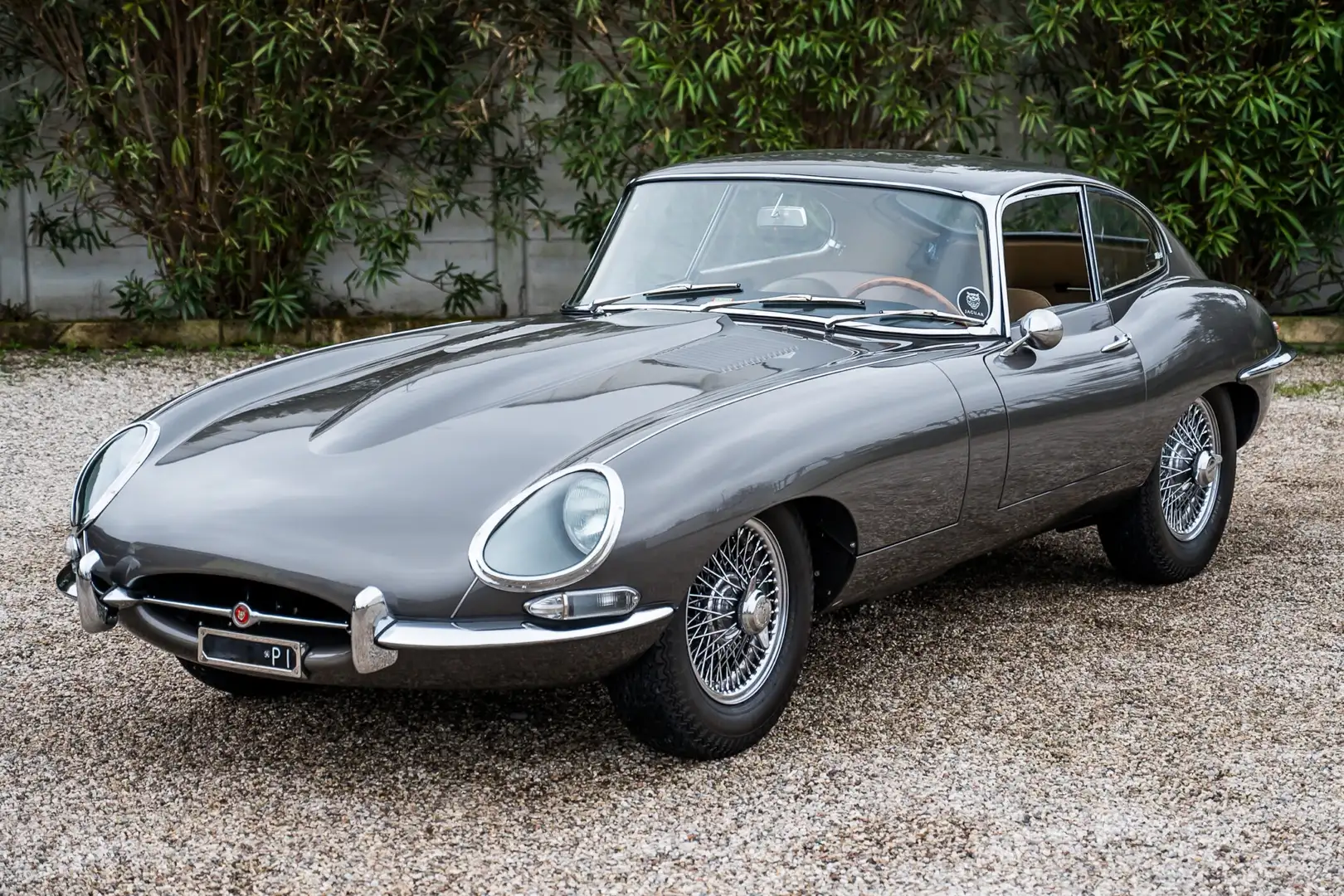Jaguar E-Type 3.8 FHC 1 Serie Gris - 1