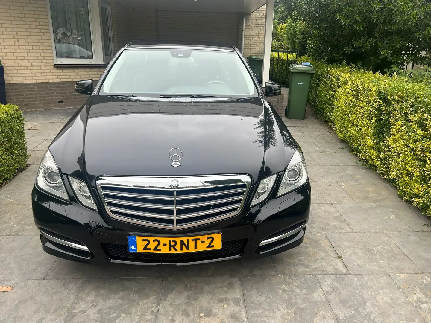 Mercedes-Benz E 200 CGI AVANTGARDE Negru - 1