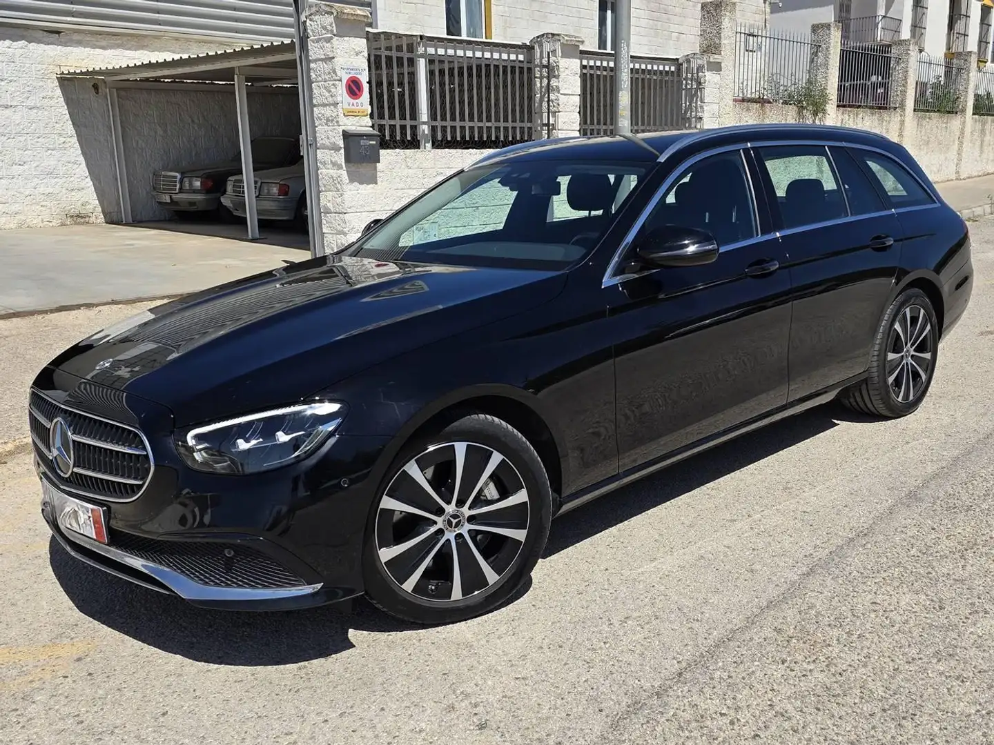 Mercedes-Benz E 300 E Estate 300 de Negro - 1