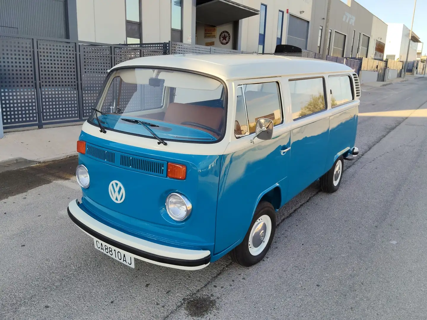 Volkswagen T2 - 1