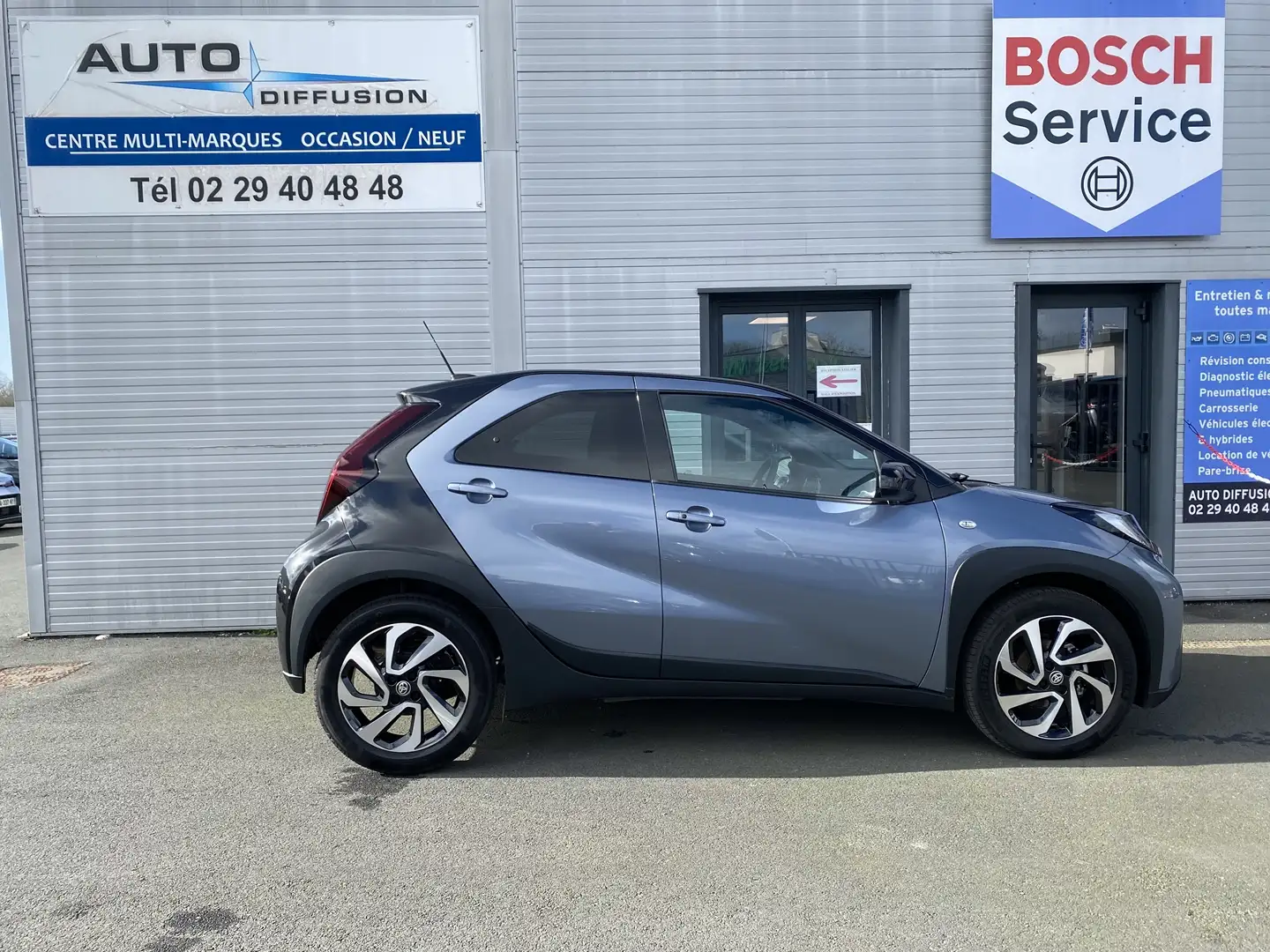 Toyota Aygo X 1.0 VVT-I 72CV AIR DESIGN MY24 Gris - 1
