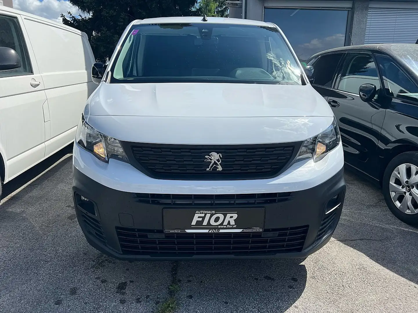 Peugeot Partner Partner Standard BlueHDi 130 S&S Euro 6b erh. N... Weiß - 2