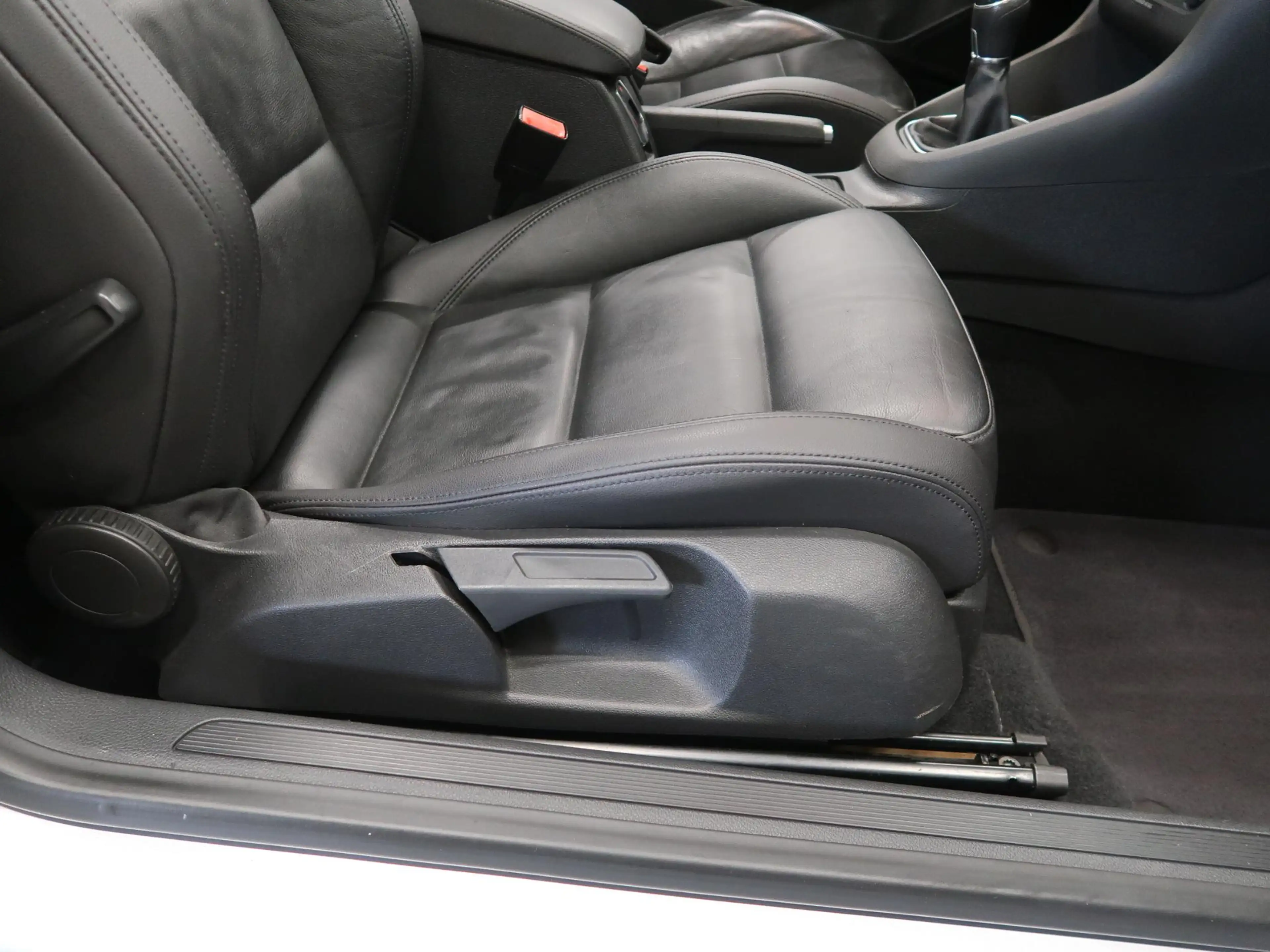 Volkswagen Golf Cabriolet 1.2 TSI BMT Airco-ECC Leer Sportstoelen PDC Stoelv — photo 34