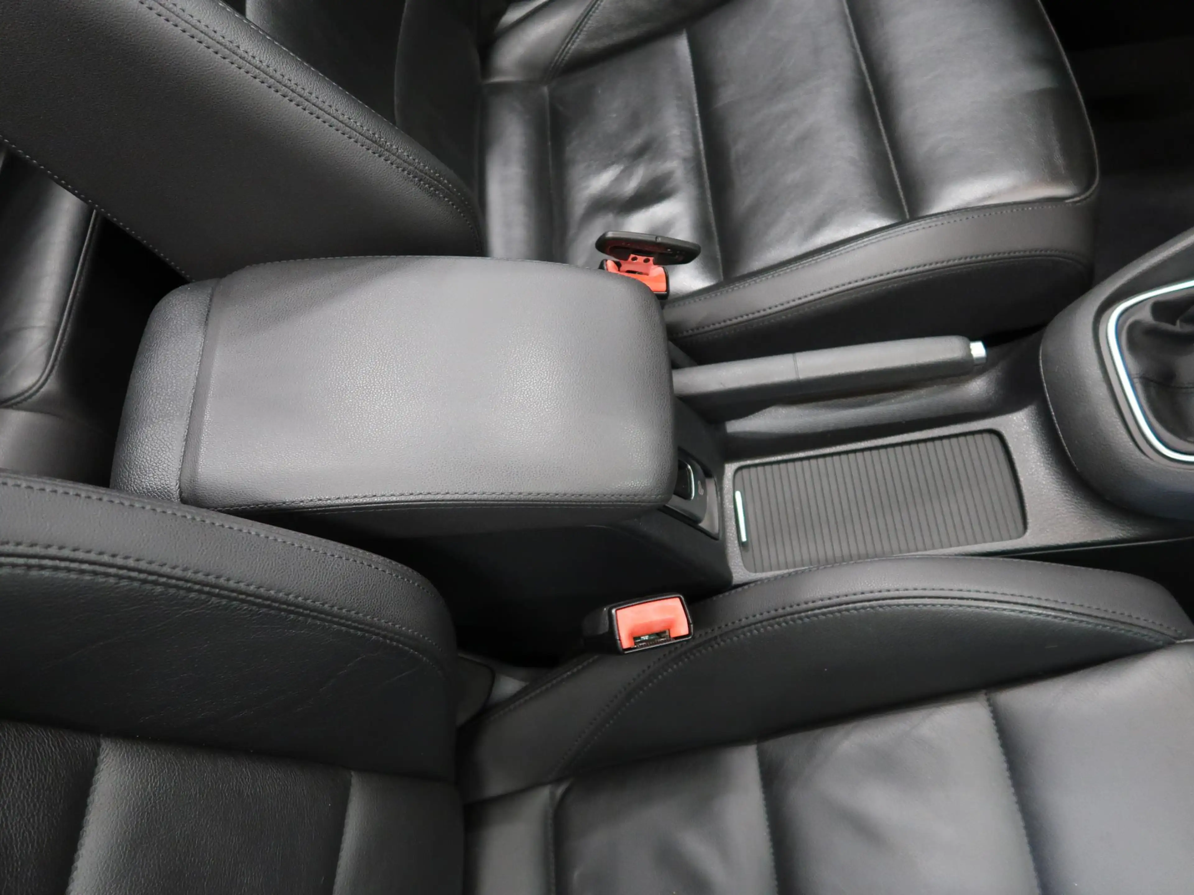 Volkswagen Golf Cabriolet 1.2 TSI BMT Airco-ECC Leer Sportstoelen PDC Stoelv — photo 35