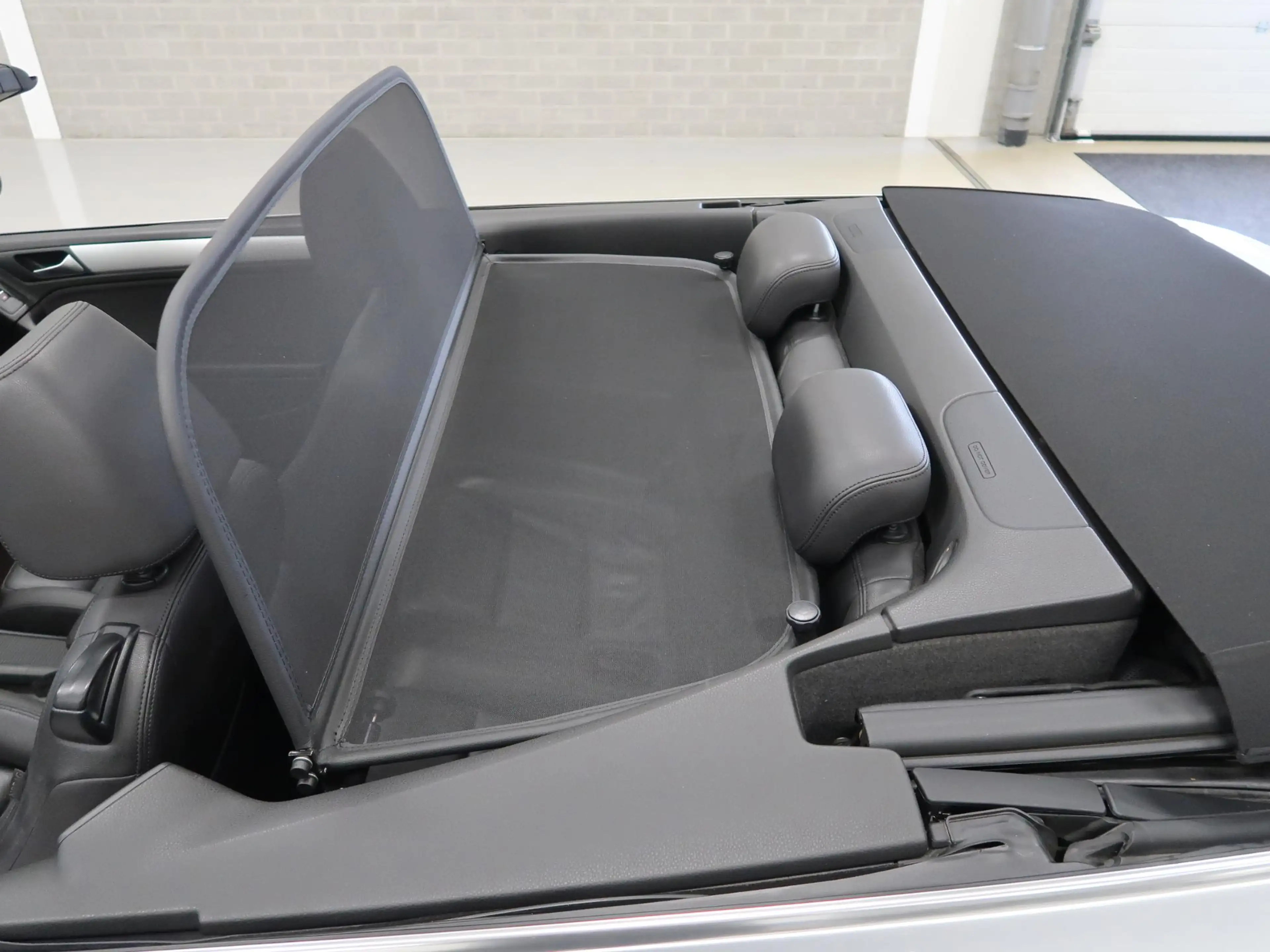 Volkswagen Golf Cabriolet 1.2 TSI BMT Airco-ECC Leer Sportstoelen PDC Stoelv — photo 31