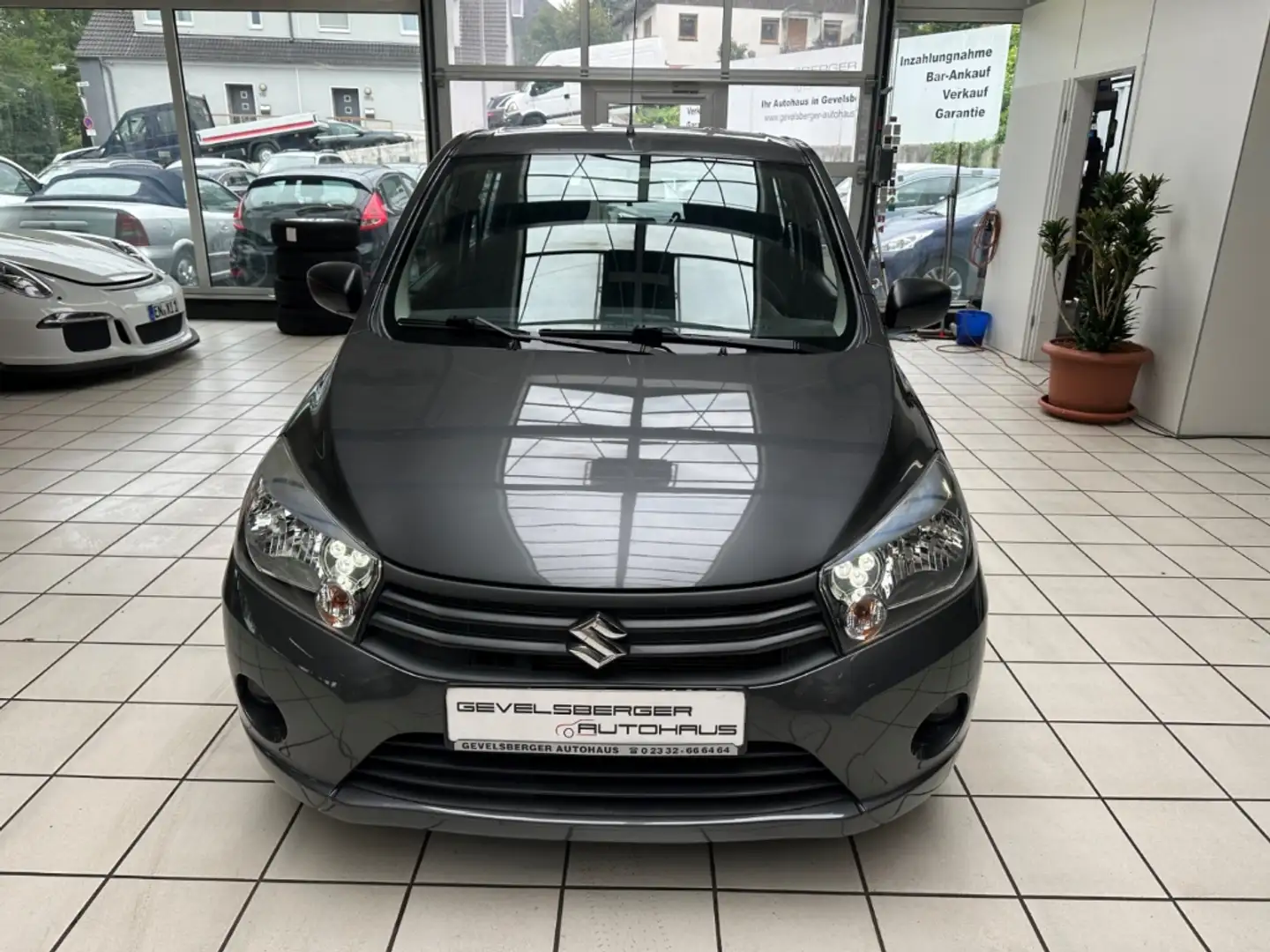 Suzuki Celerio Club 1.0 aus 2.Hand Klimaanlage Grau - 2
