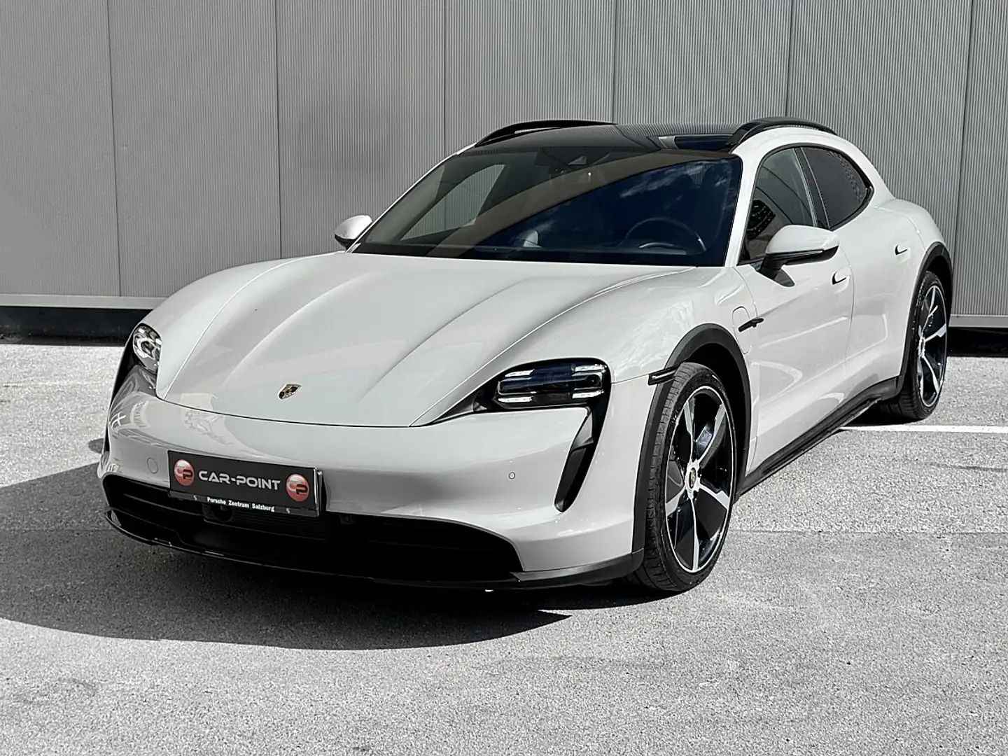 Porsche Taycan 4 Cross Turismo 93,4kWh Grau - 1