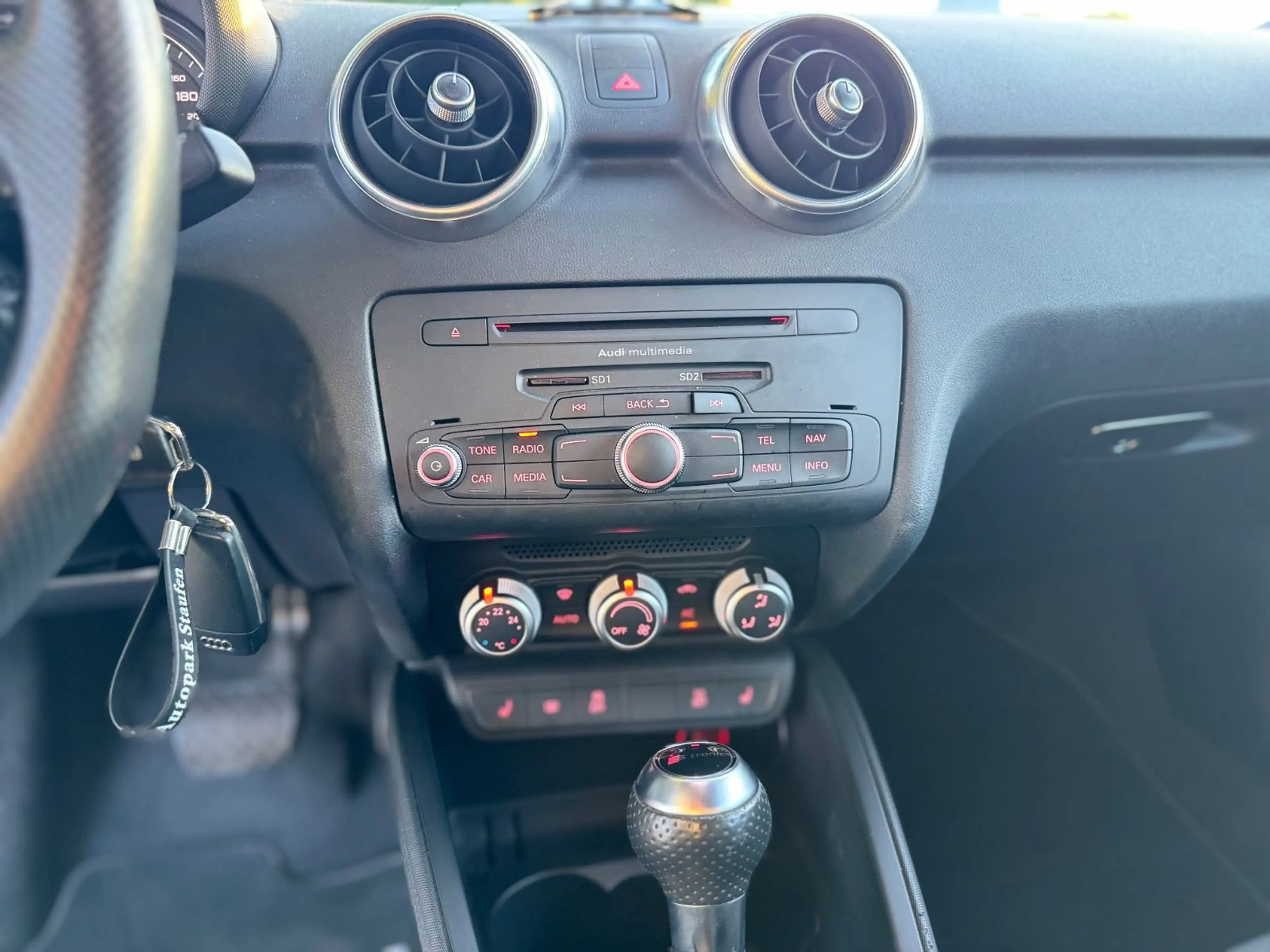 Audi A1 S line Sportpaket/ Automatik / — photo 14