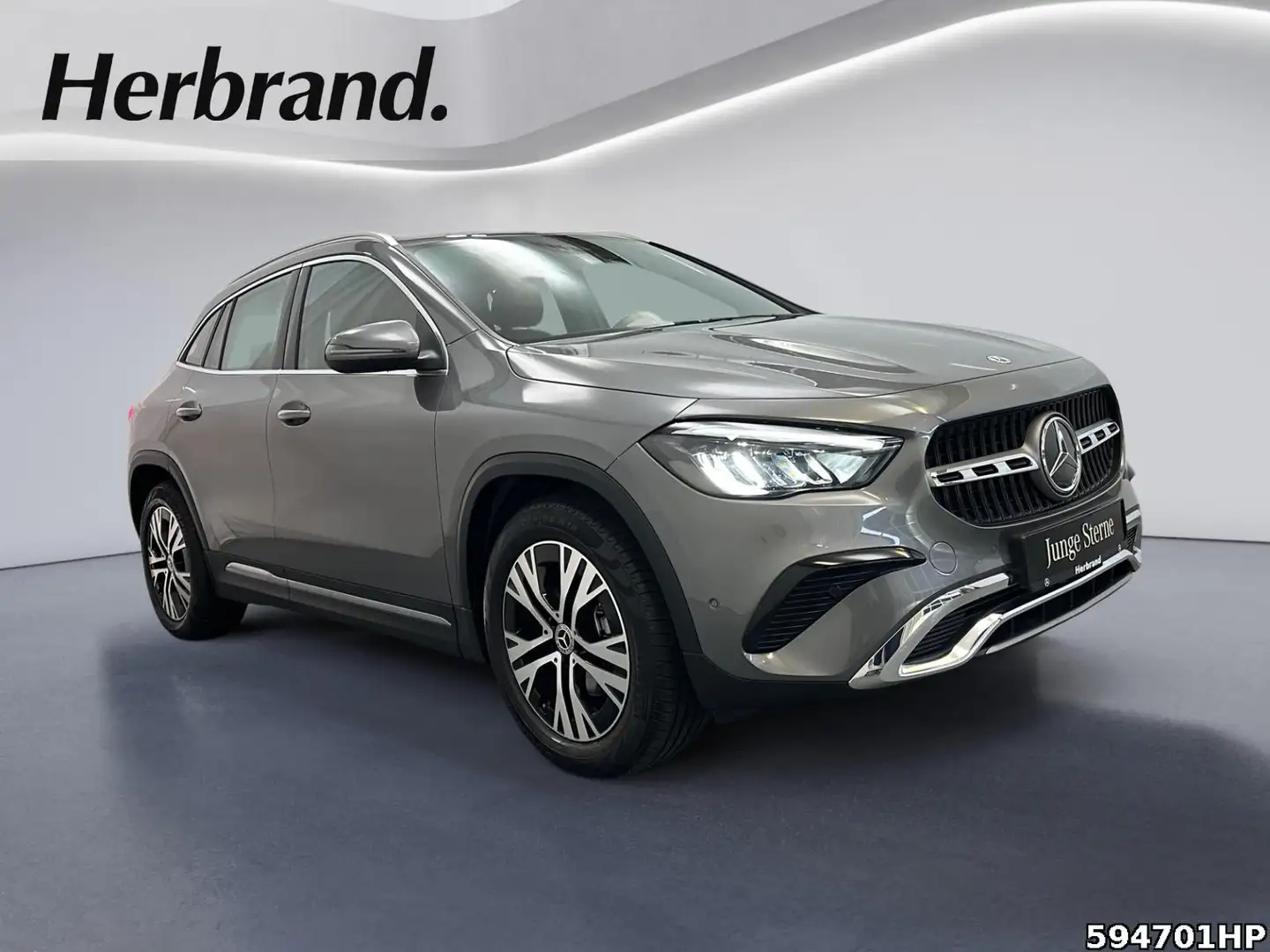 Mercedes-Benz GLA 200 d Progressive Anhängerkupplung DISTRONIC Grau - 2