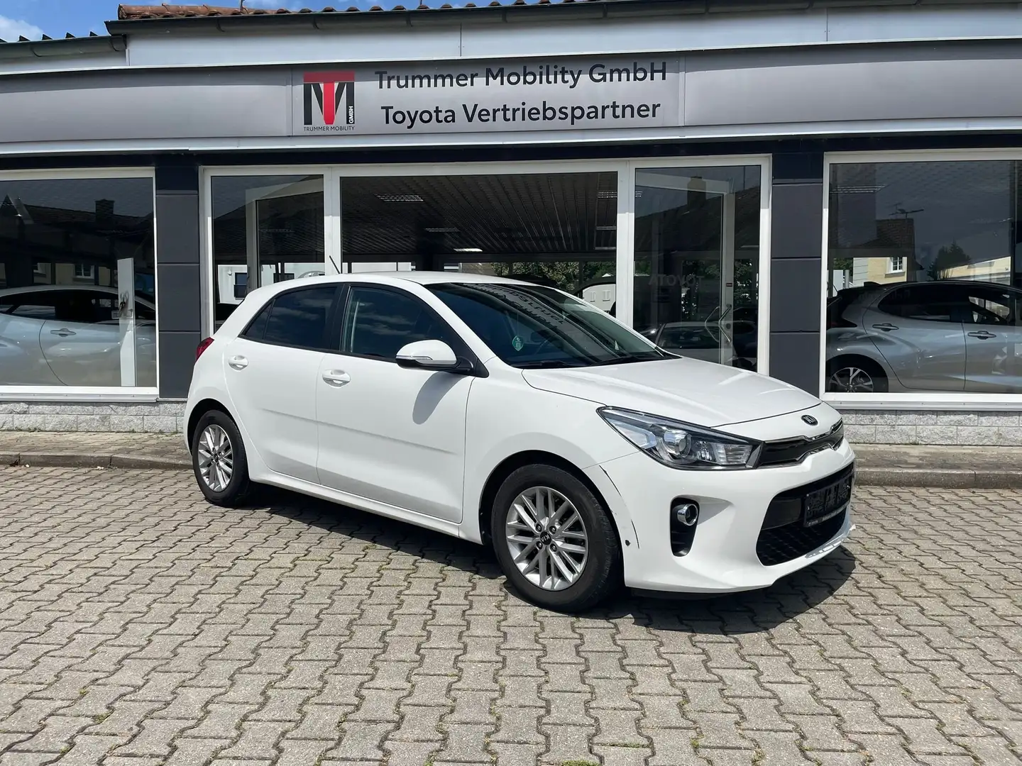 Kia Rio Dream Team Edition Weiß - 1