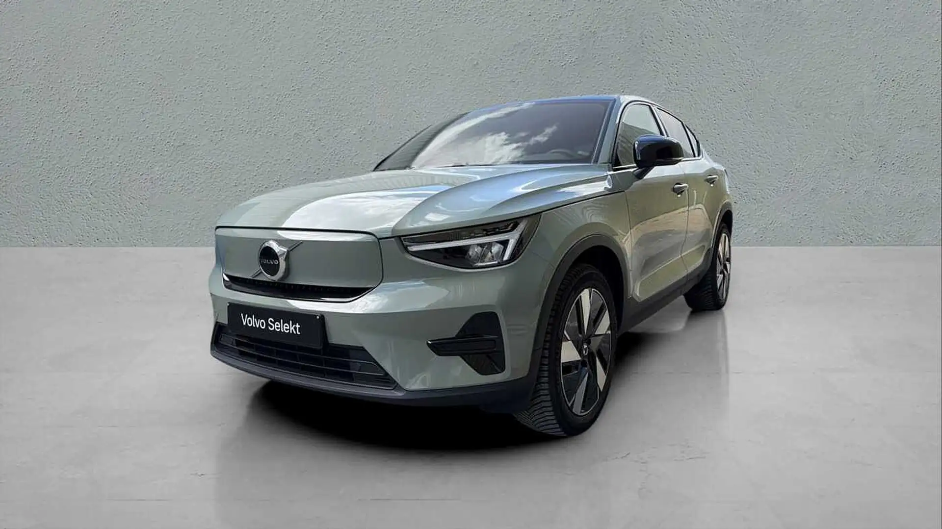 VOLVO C40